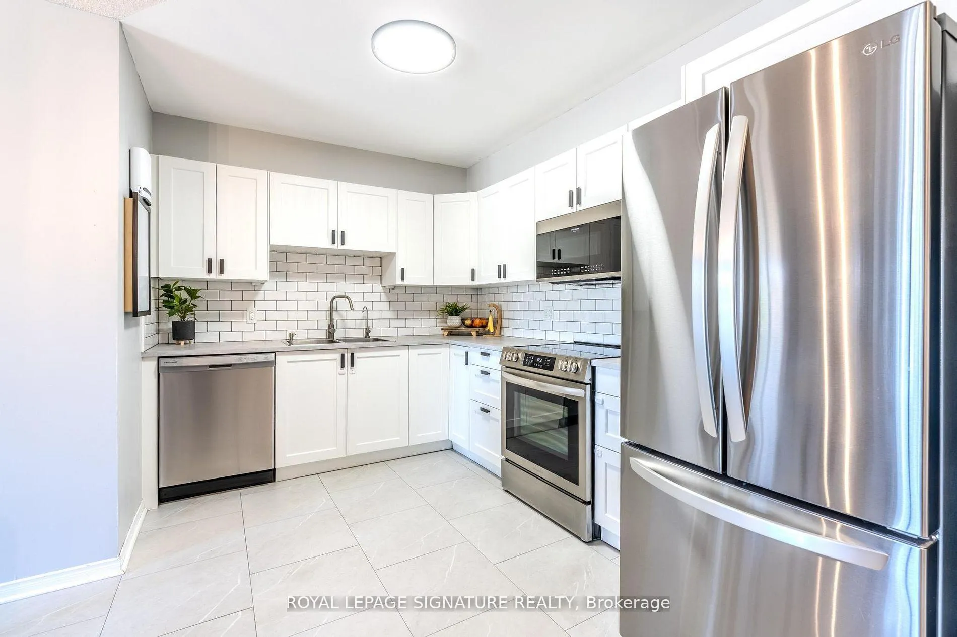 Photo 15 of Unit 215, 126 Bell Farm Road, Barrie, Alliance — HOMEH
