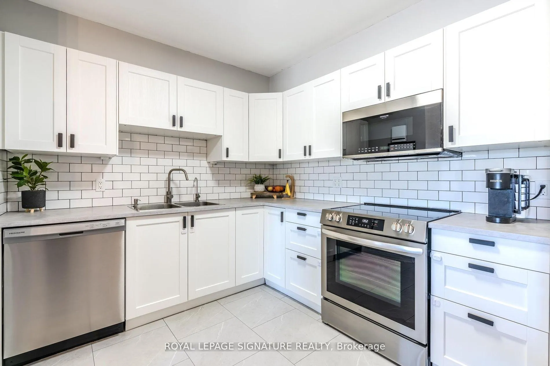 Photo 16 of Unit 215, 126 Bell Farm Road, Barrie, Alliance — HOMEH