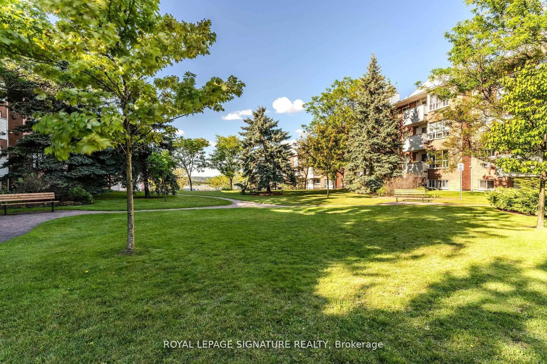 Photo 32 of Unit 215, 126 Bell Farm Road, Barrie, Alliance — HOMEH