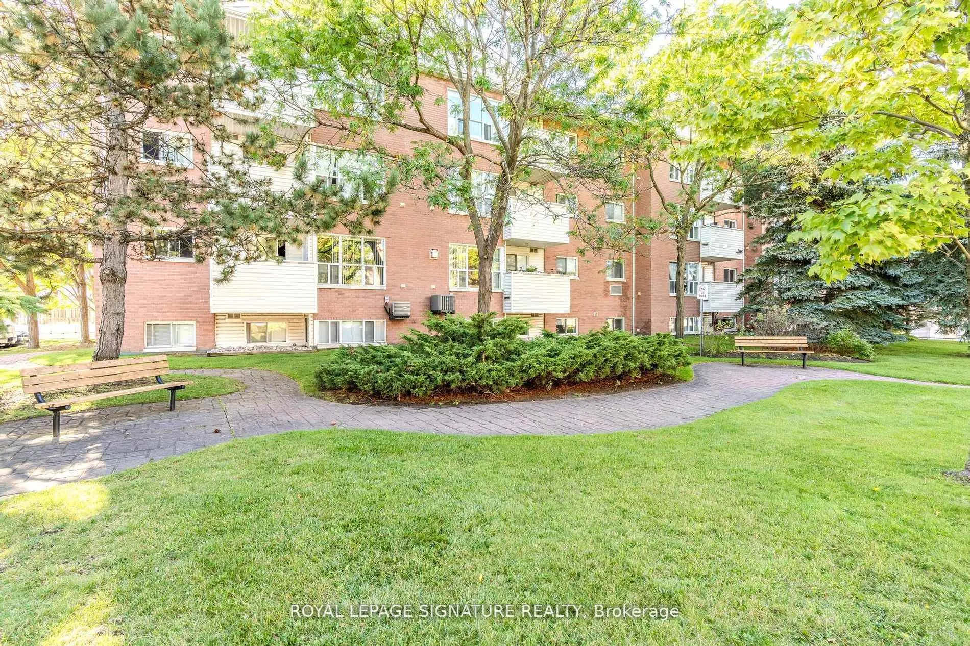 Photo 40 of Unit 215, 126 Bell Farm Road, Barrie, Alliance — HOMEH