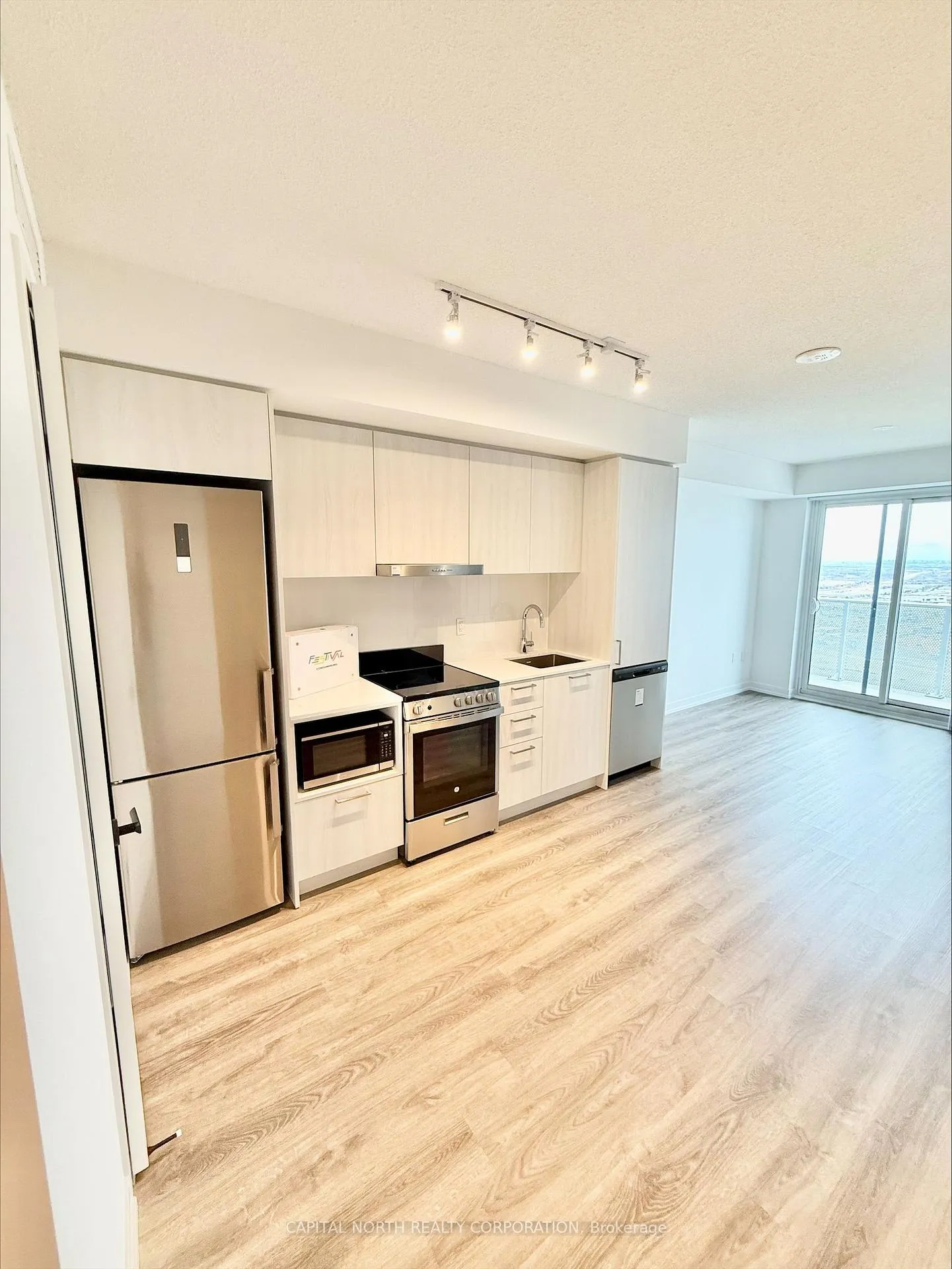 Photo 1 of Unit 3910, 195 Commerce Street, Vaughan, Vaughan Corporate Centre — HOMEH