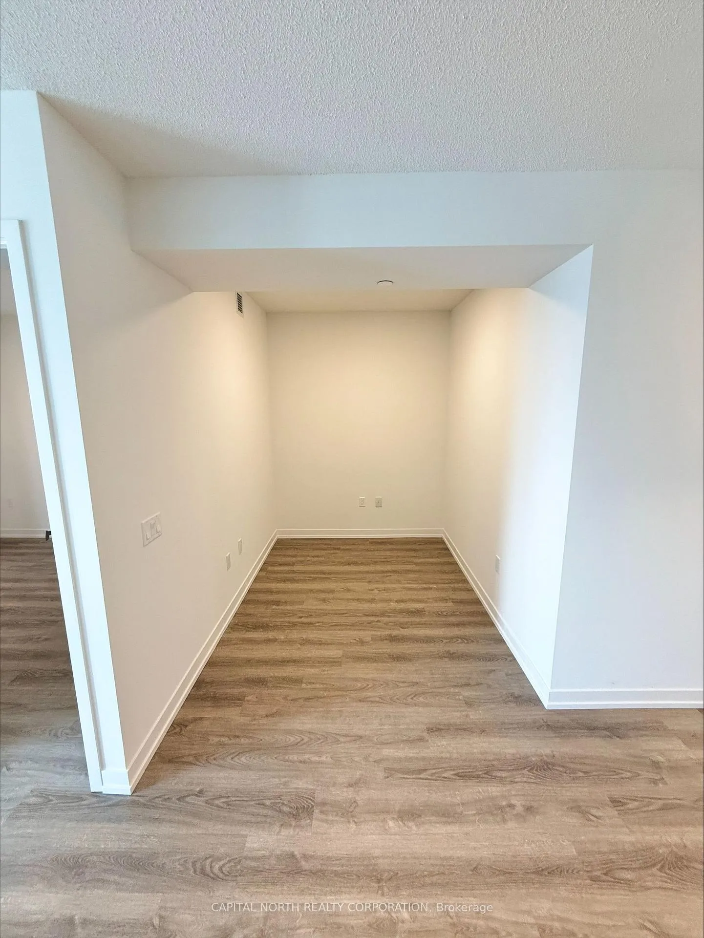 Photo 4 of Unit 3910, 195 Commerce Street, Vaughan, Vaughan Corporate Centre — HOMEH