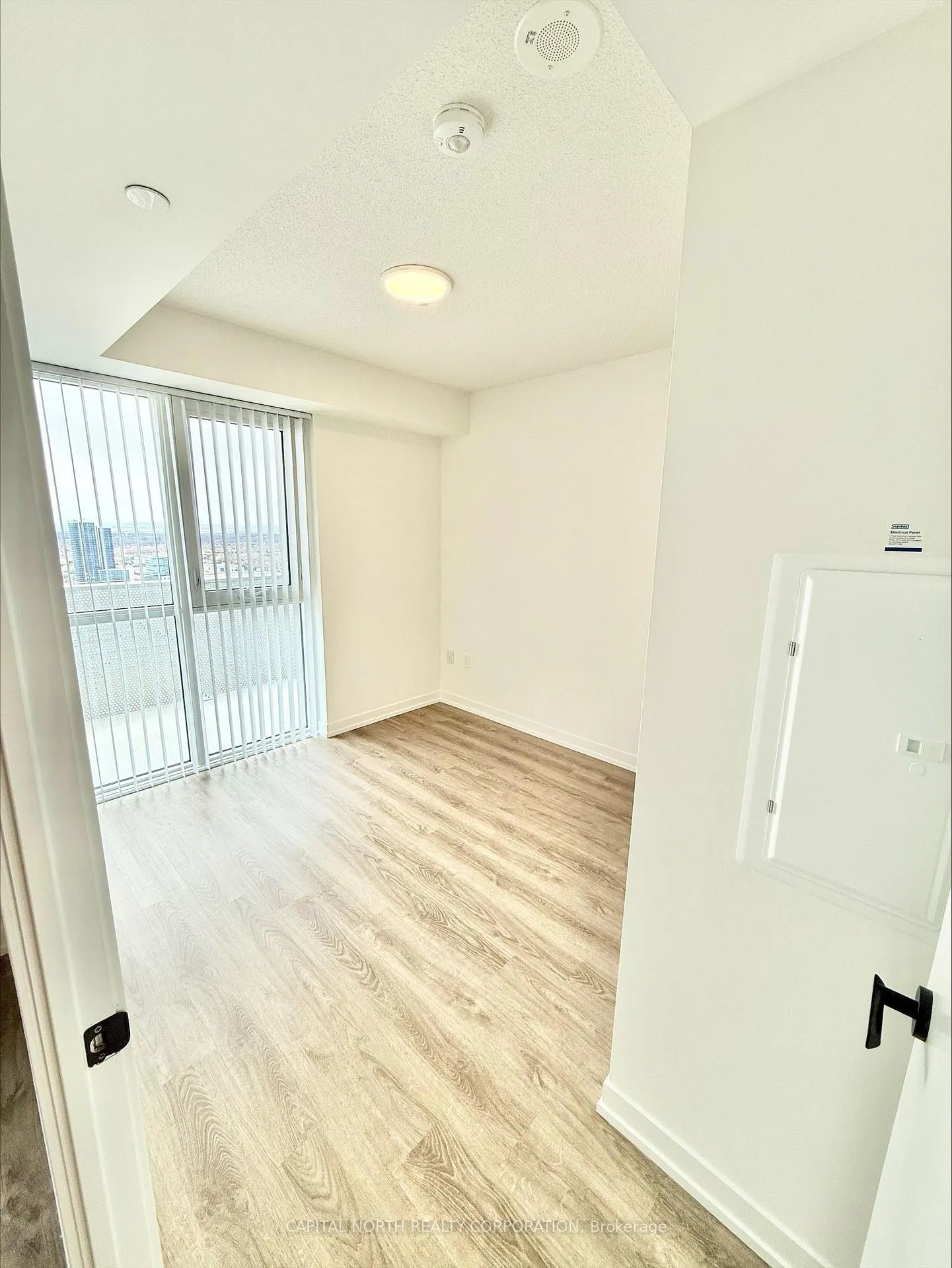 Photo 7 of Unit 3910, 195 Commerce Street, Vaughan, Vaughan Corporate Centre — HOMEH