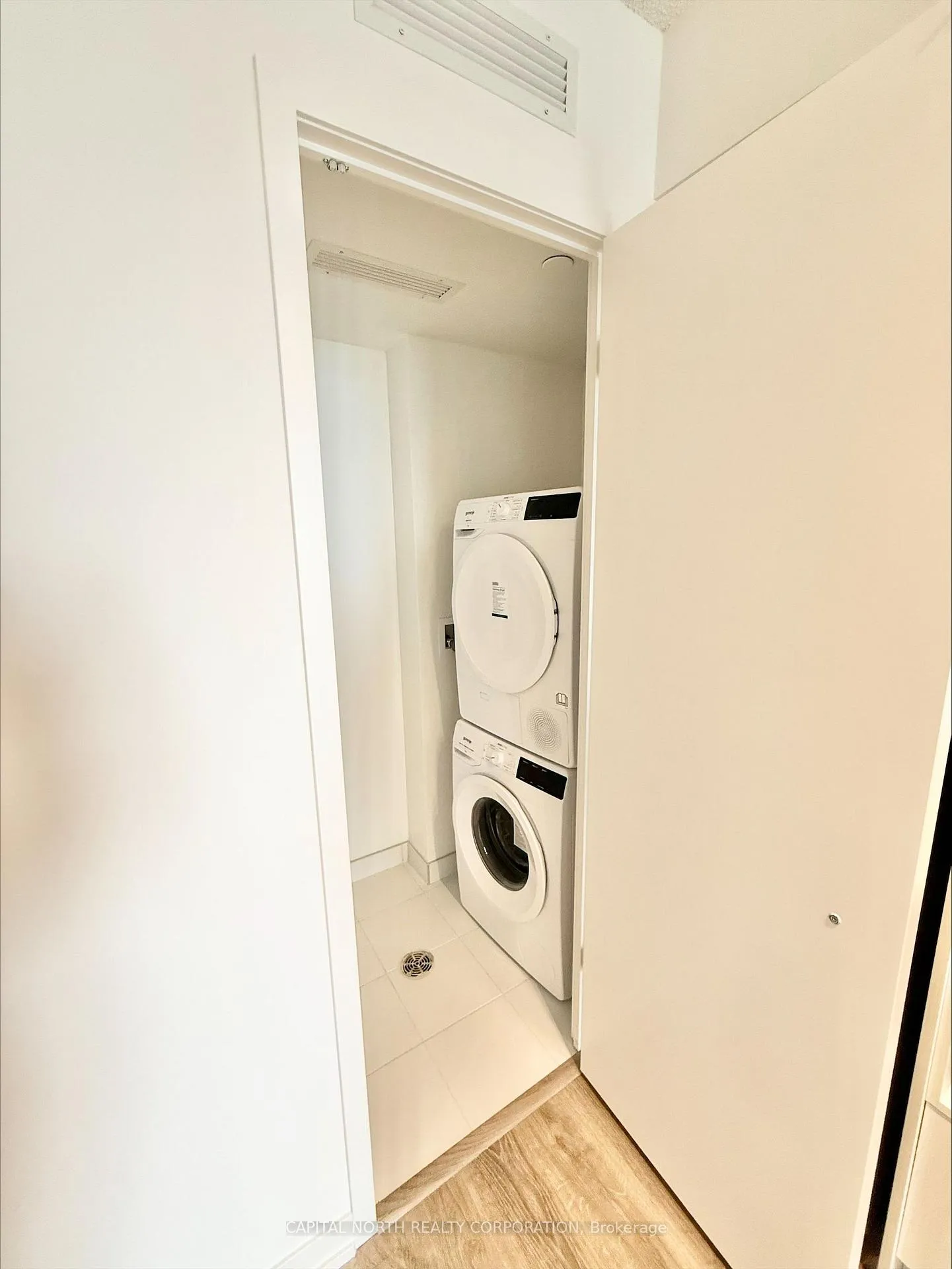 Photo 11 of Unit 3910, 195 Commerce Street, Vaughan, Vaughan Corporate Centre — HOMEH