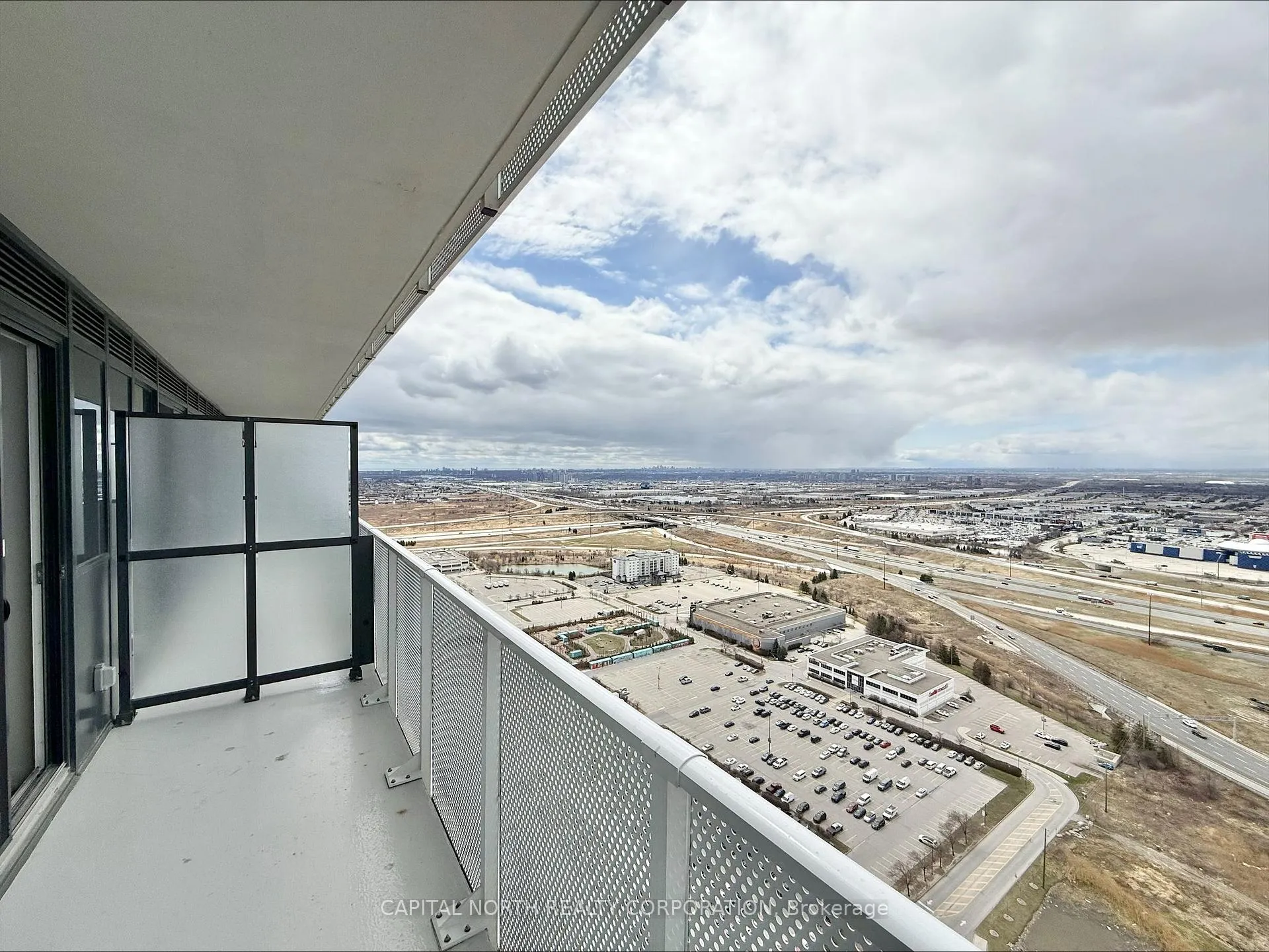 Photo 12 of Unit 3910, 195 Commerce Street, Vaughan, Vaughan Corporate Centre — HOMEH