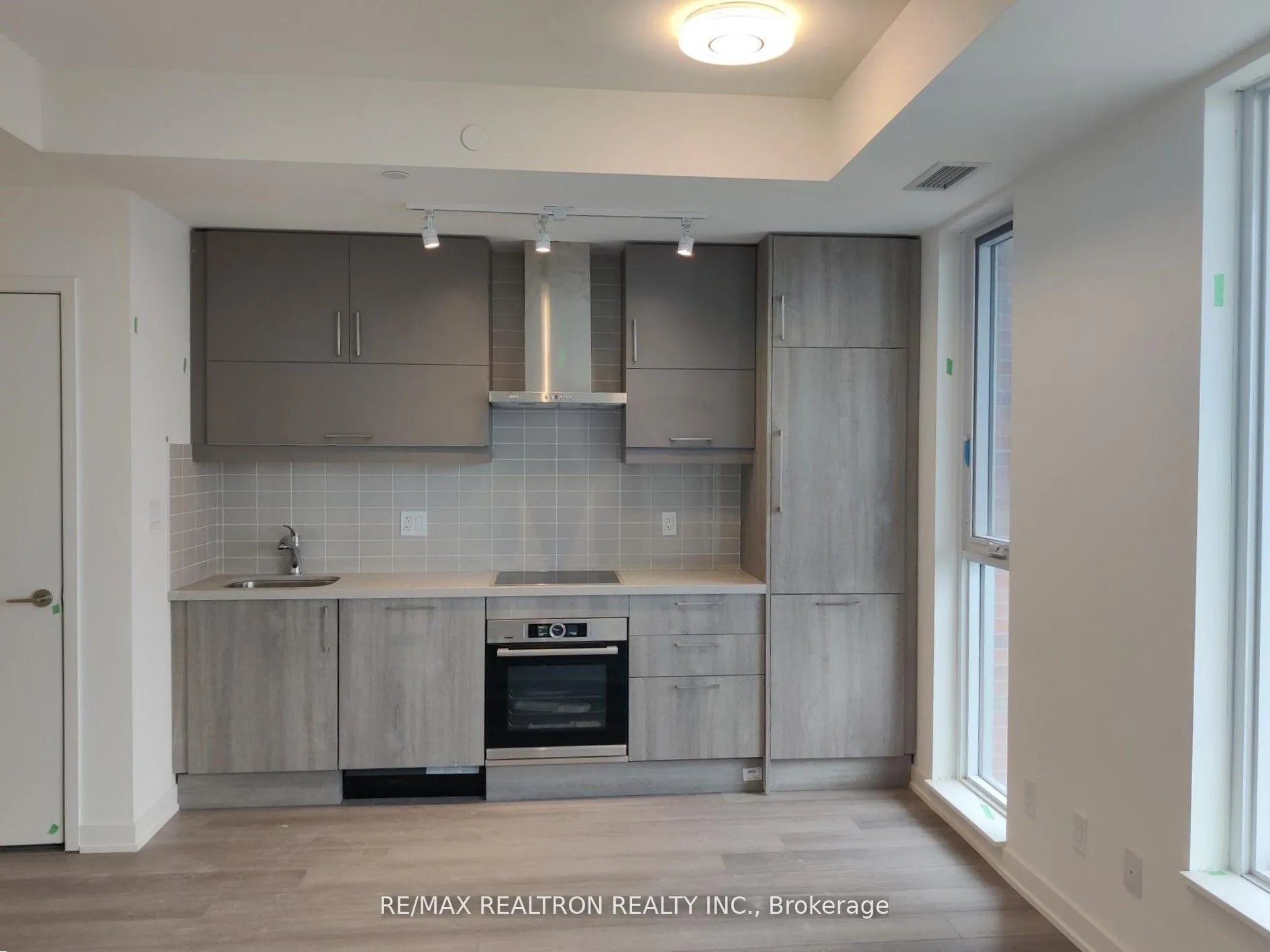 Photo 2 of Unit A1714, 8119 Birchmount Road, Markham, Unionville — HOMEH