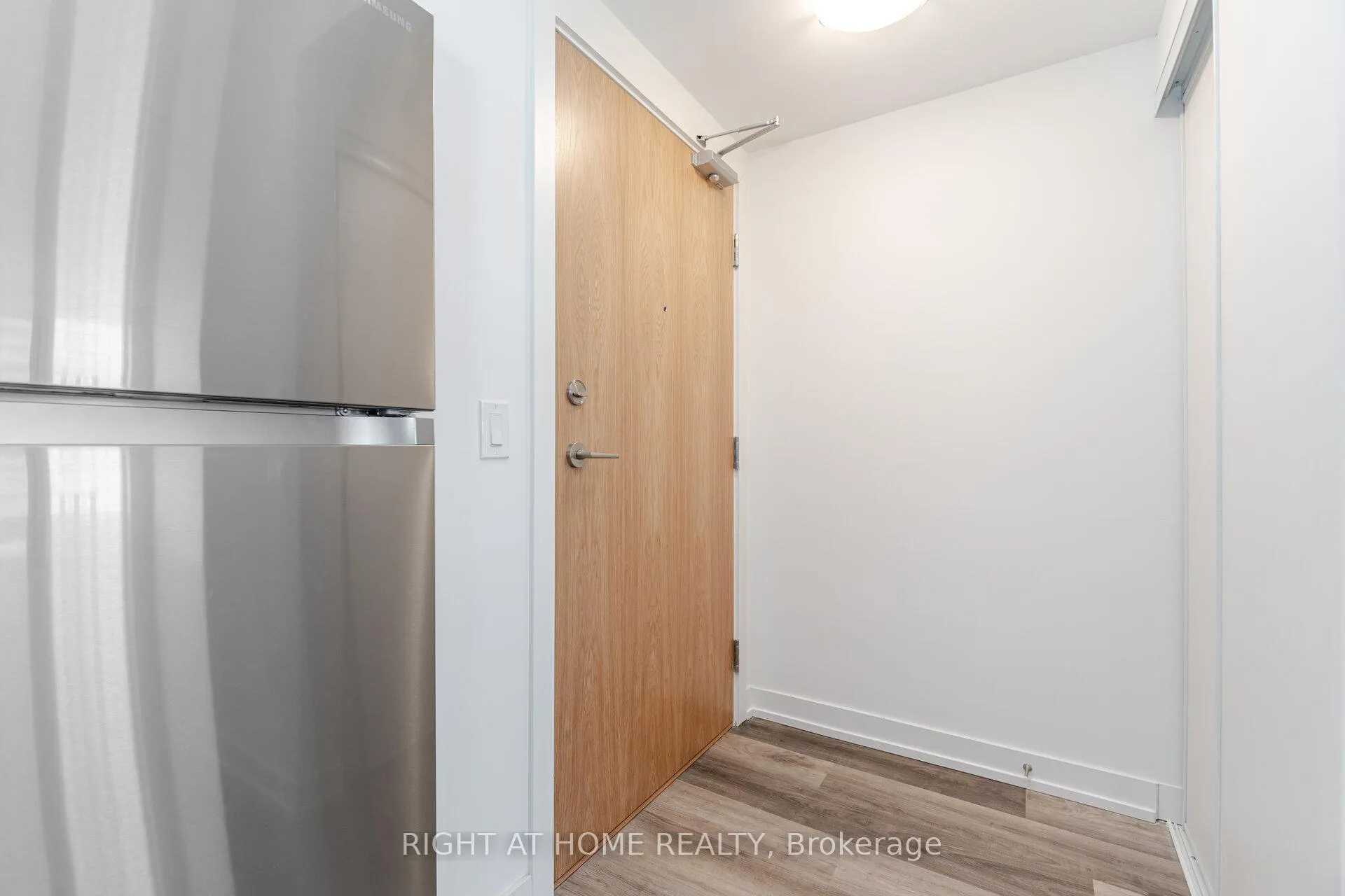 Photo 6 of Unit 1506, 1435 Celebration Drive, Pickering, Bay Ridges — HOMEH