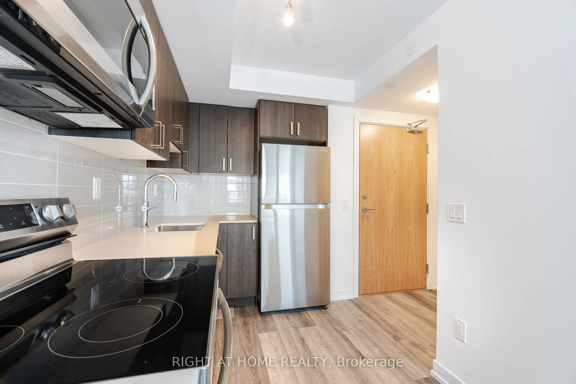 Photo 8 of Unit 1506, 1435 Celebration Drive, Pickering, Bay Ridges — HOMEH