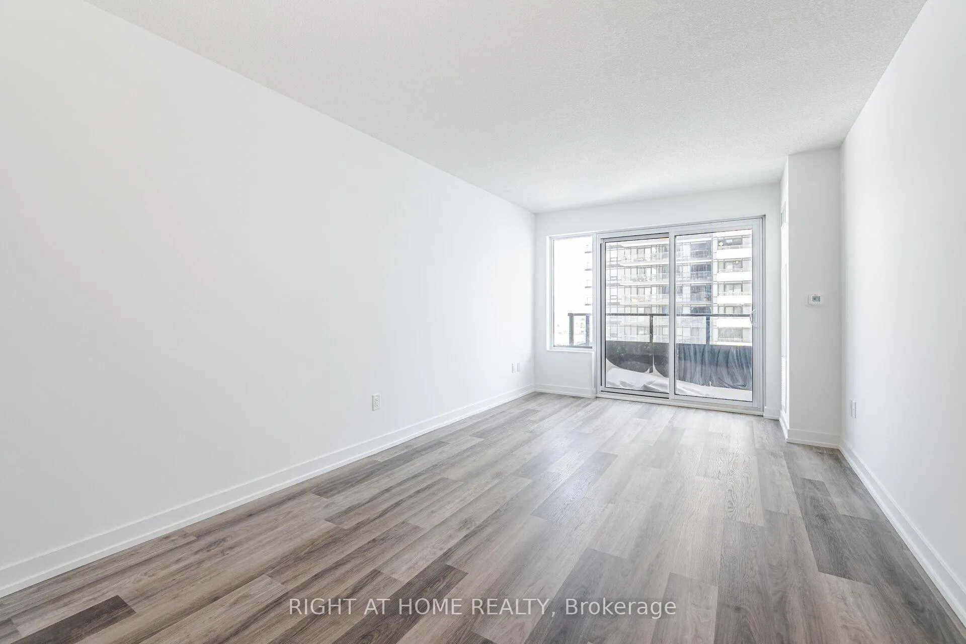 Photo 13 of Unit 1506, 1435 Celebration Drive, Pickering, Bay Ridges — HOMEH