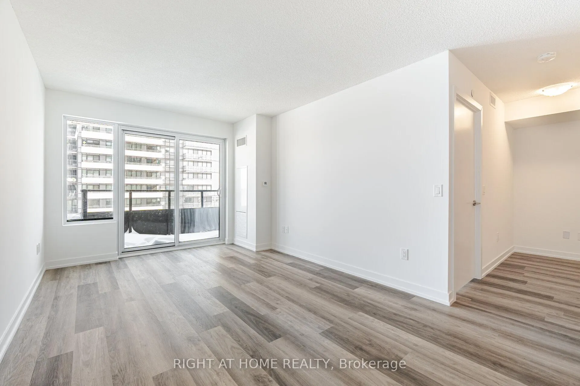 Photo 18 of Unit 1506, 1435 Celebration Drive, Pickering, Bay Ridges — HOMEH