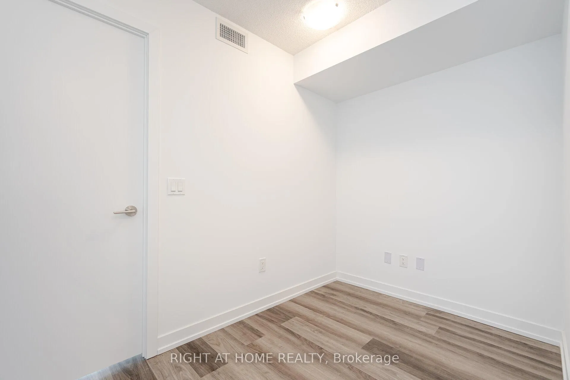 Photo 21 of Unit 1506, 1435 Celebration Drive, Pickering, Bay Ridges — HOMEH