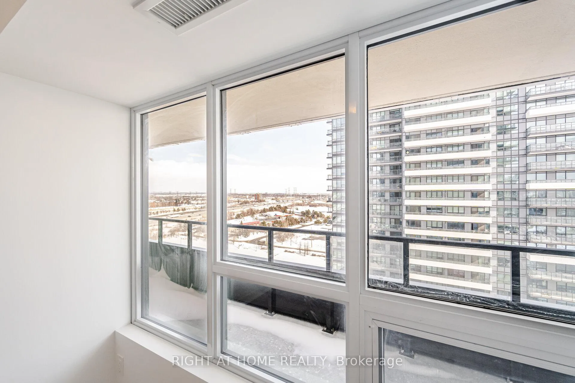 Photo 25 of Unit 1506, 1435 Celebration Drive, Pickering, Bay Ridges — HOMEH