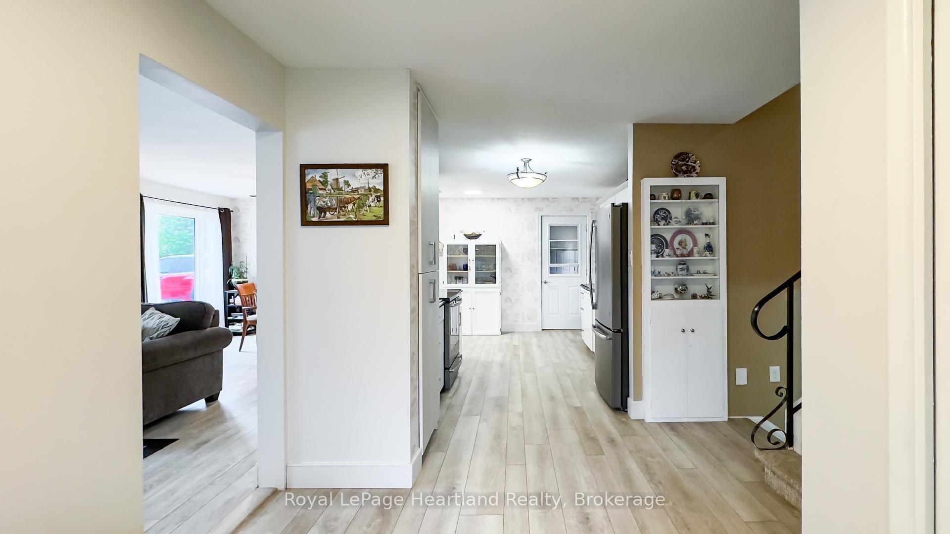 Photo 5 of 205 Blake Street W, Goderich, Goderich (Town) — HOMEH