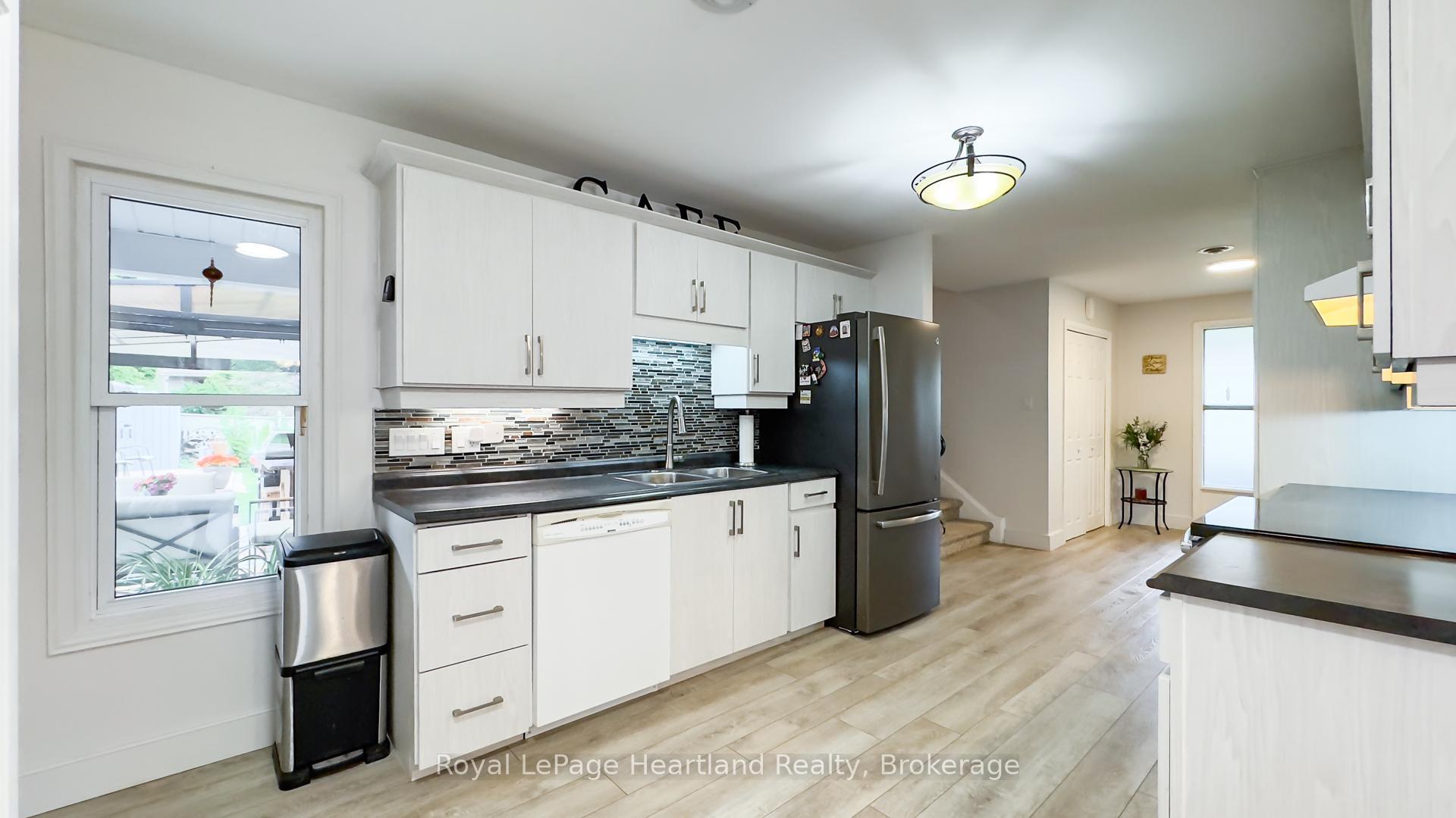 Photo 6 of 205 Blake Street W, Goderich, Goderich (Town) — HOMEH