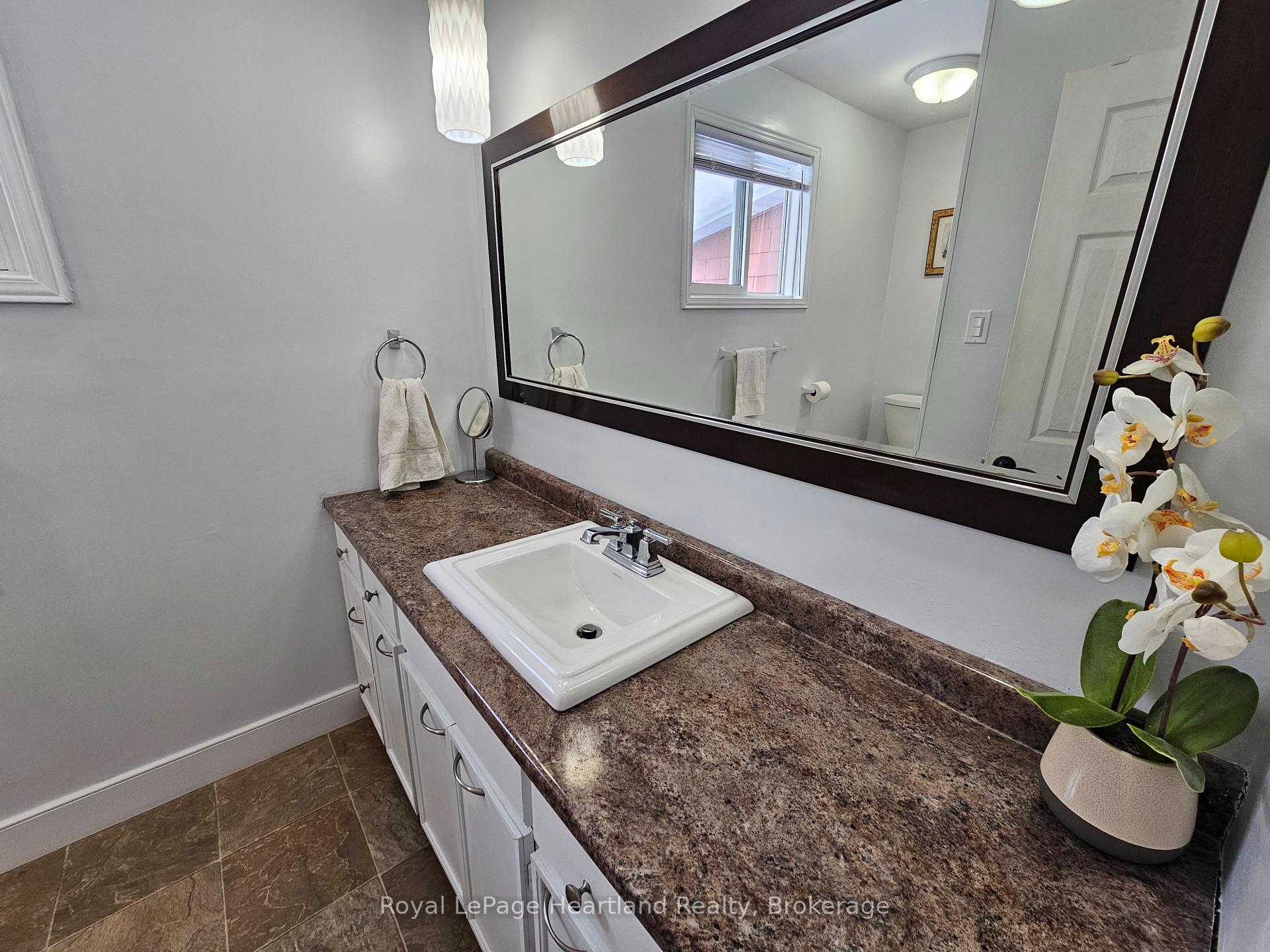 Photo 14 of 205 Blake Street W, Goderich, Goderich (Town) — HOMEH