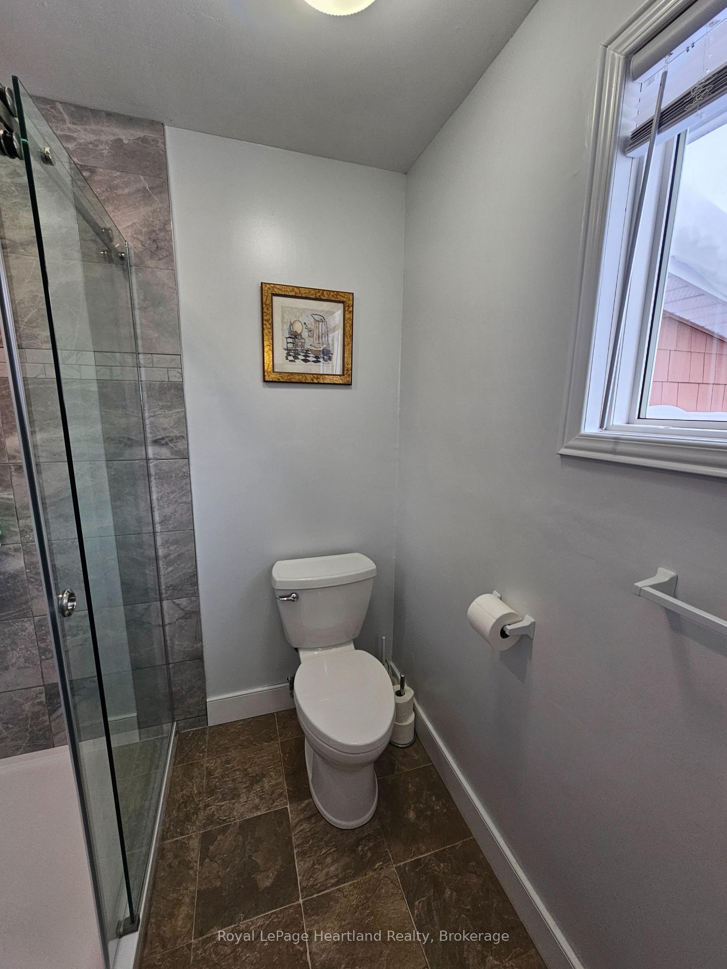 Photo 15 of 205 Blake Street W, Goderich, Goderich (Town) — HOMEH