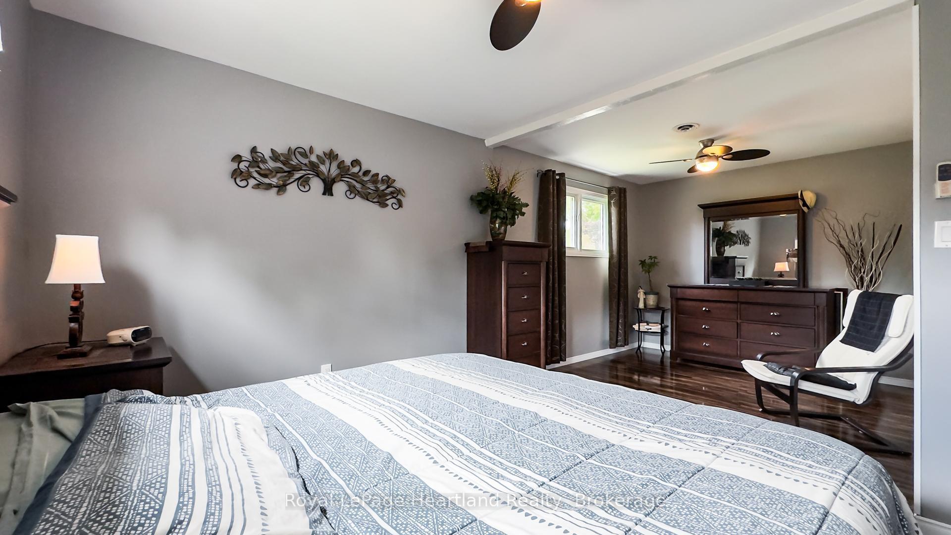 Photo 17 of 205 Blake Street W, Goderich, Goderich (Town) — HOMEH