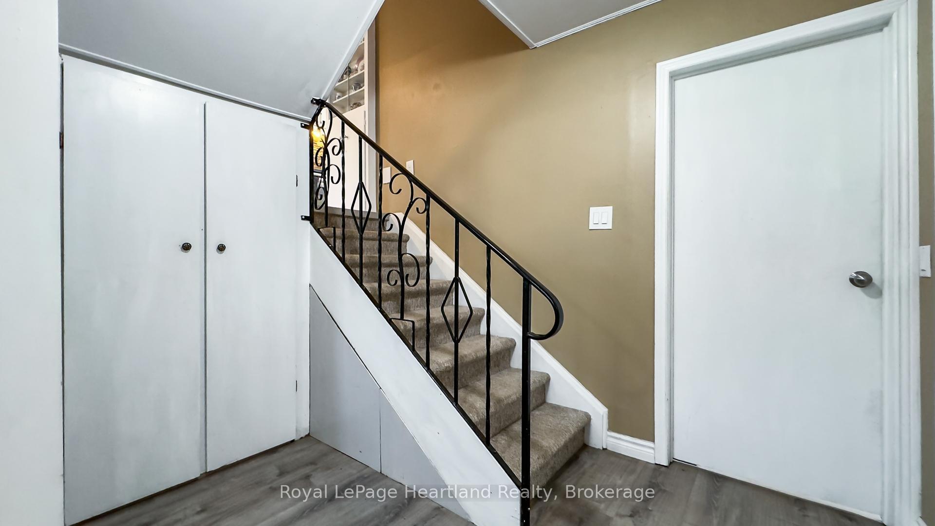 Photo 20 of 205 Blake Street W, Goderich, Goderich (Town) — HOMEH