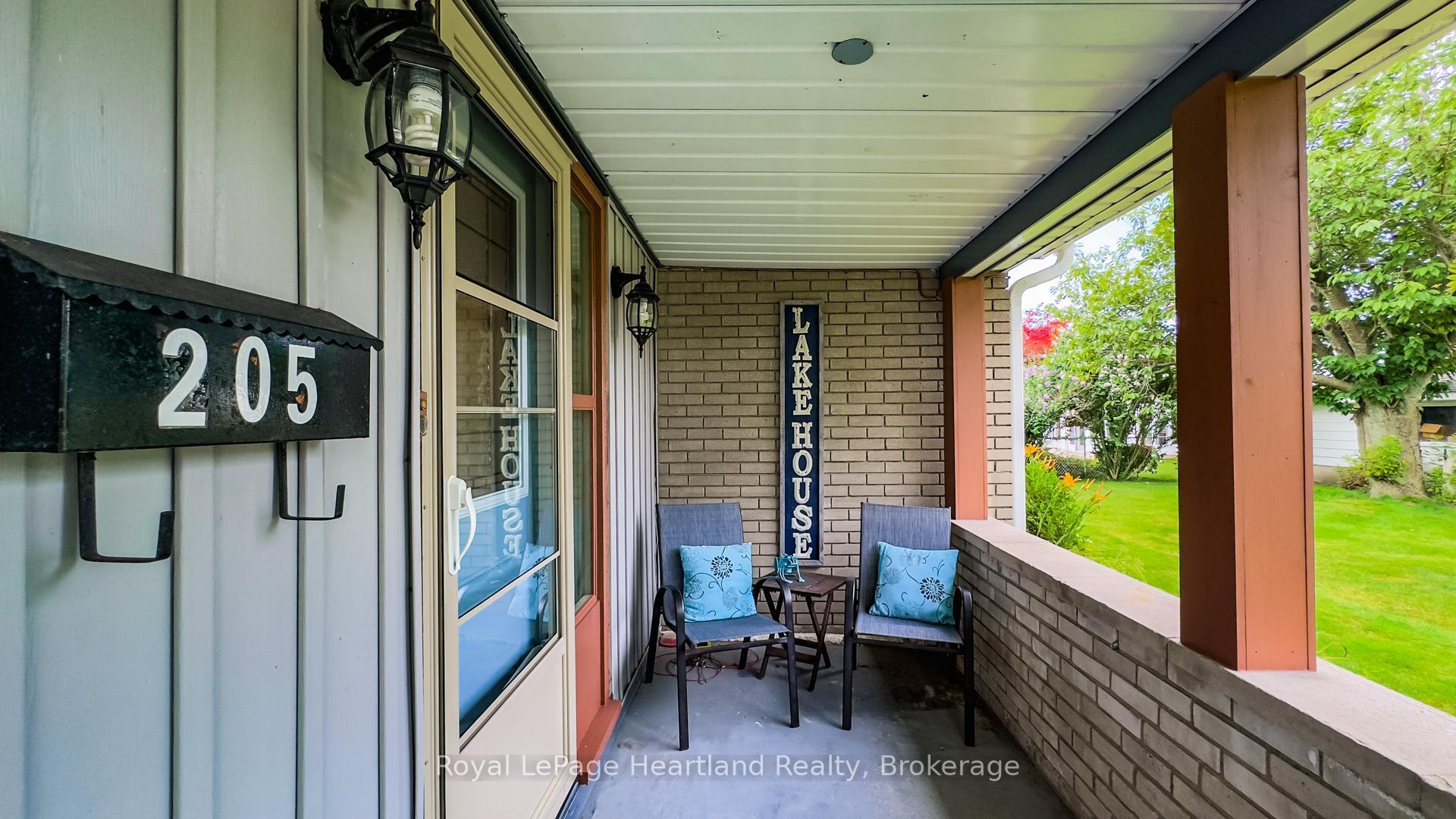Photo 31 of 205 Blake Street W, Goderich, Goderich (Town) — HOMEH