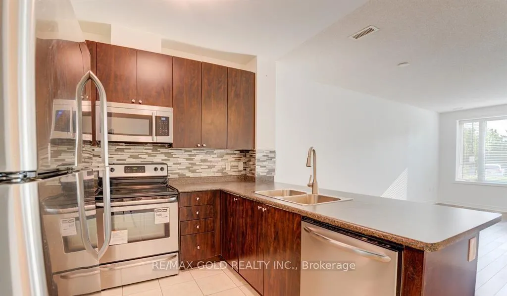 Photo 11 of Unit 116, 7400 Markham Road, Markham, Middlefield — HOMEH