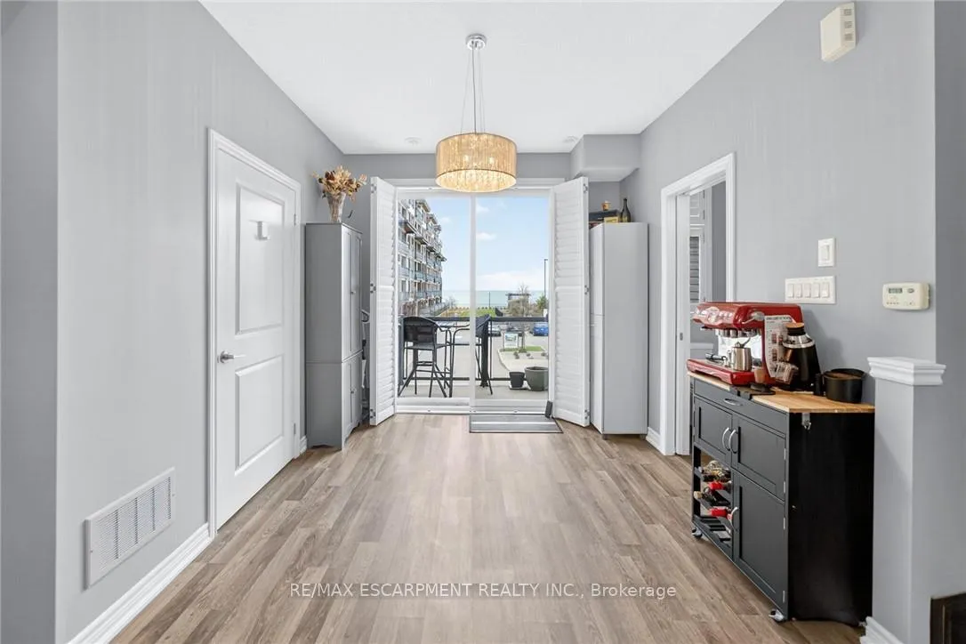 Photo 14 of 29 Esplanade Lane, Grimsby, Grimsby Beach — HOMEH