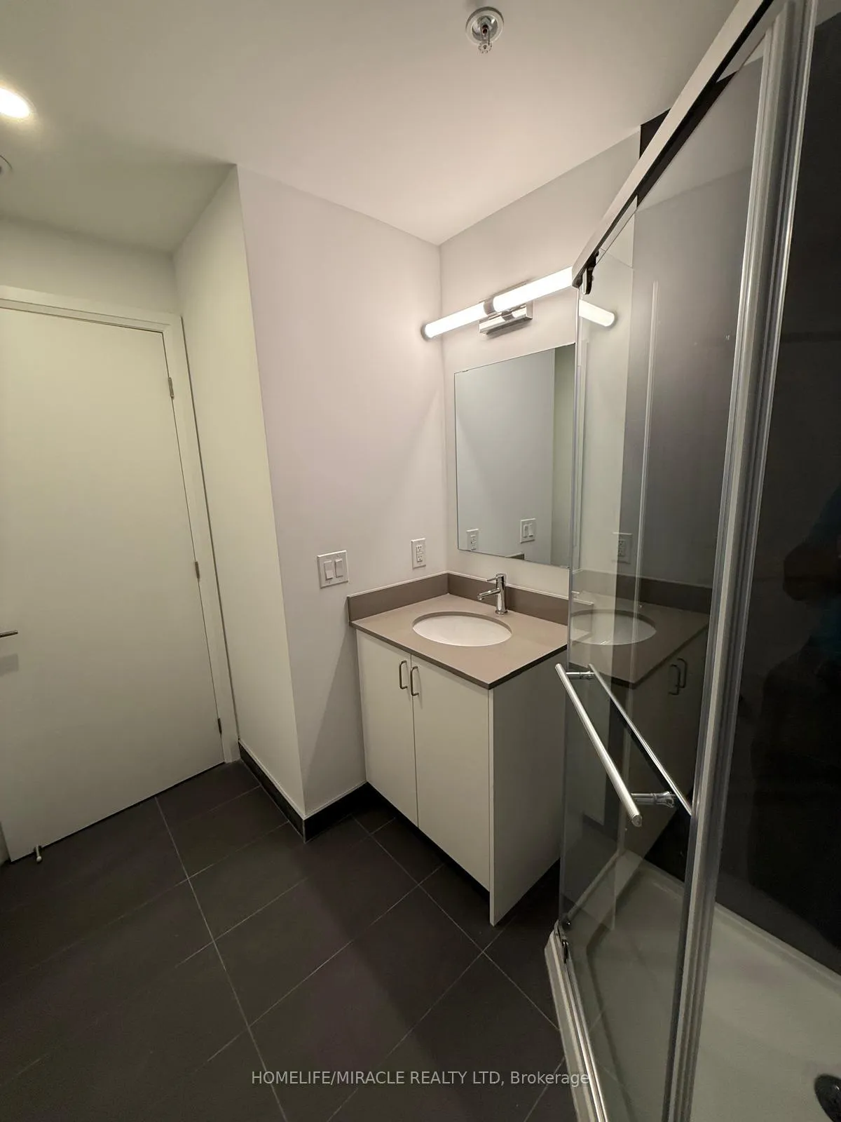 Photo 14 of Unit 417, 223 Princess Street, Kingston, East of Sir John A. Blvd — HOMEH