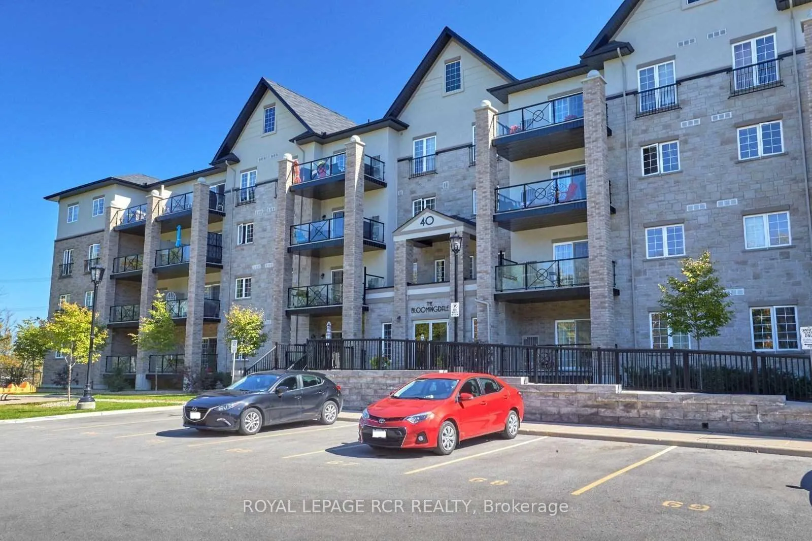Front of Unit 207, 40 Ferndale Drive S