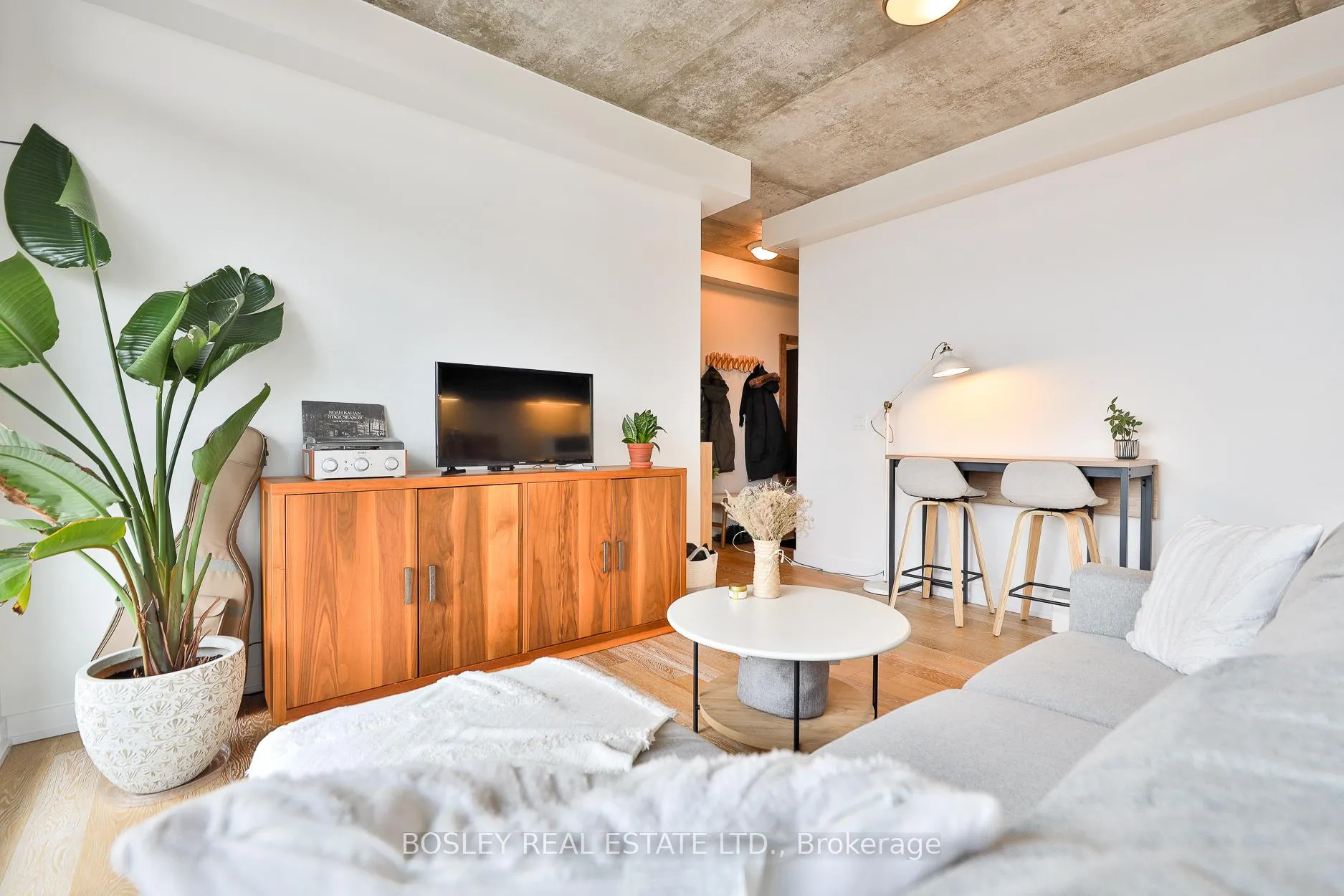 Photo 3 of Unit 925, 1190 Dundas Street E, Toronto, South Riverdale — HOMEH