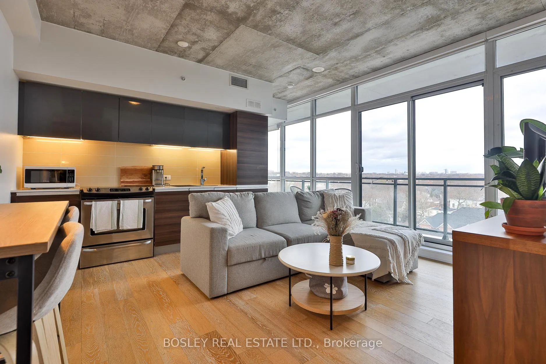 Photo 5 of Unit 925, 1190 Dundas Street E, Toronto, South Riverdale — HOMEH