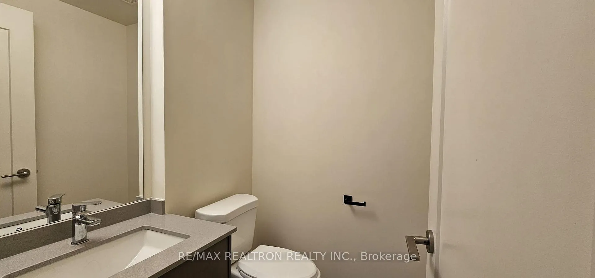 Photo 7 of Unit 1020, 9000 Jane Street, Vaughan, Concord — HOMEH