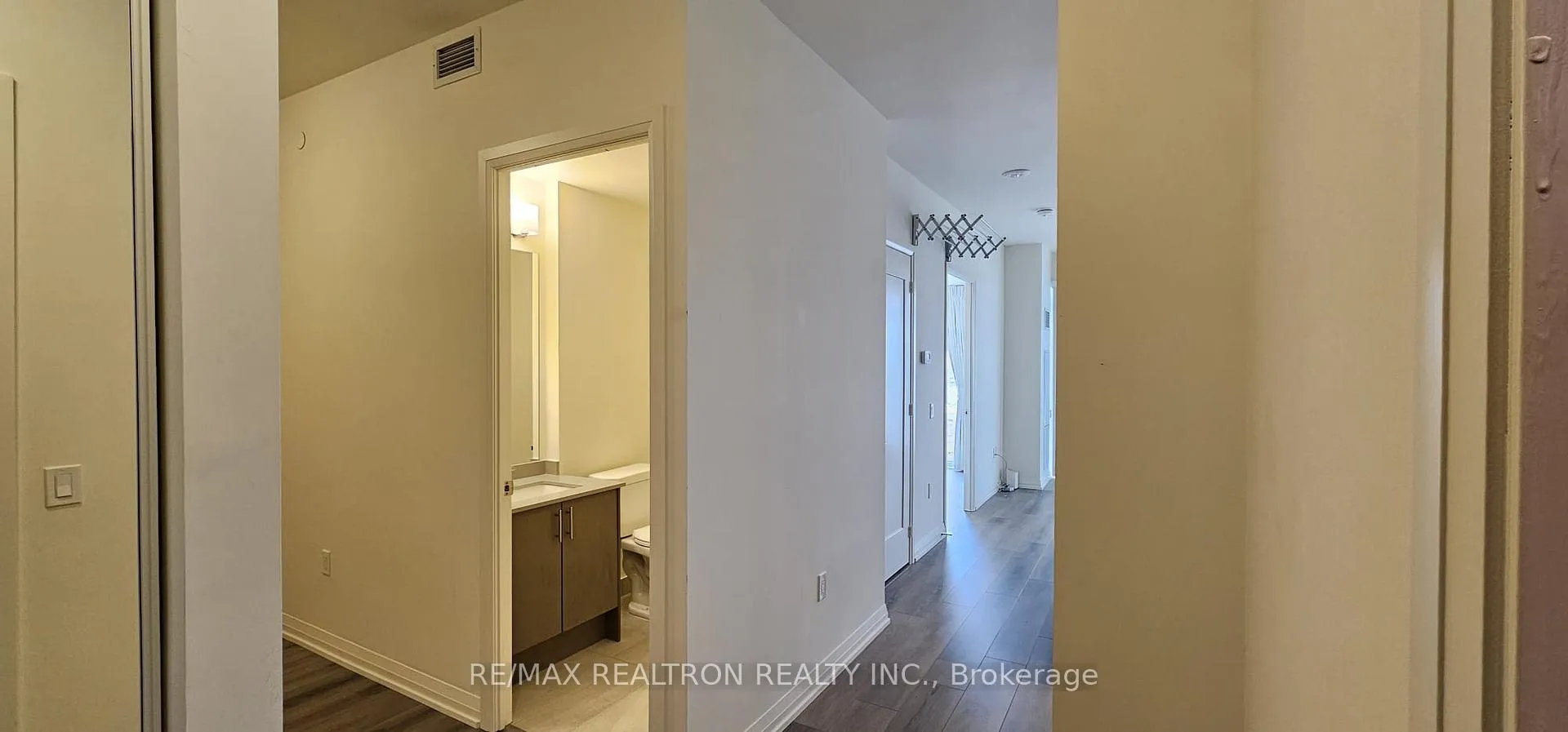 Photo 9 of Unit 1020, 9000 Jane Street, Vaughan, Concord — HOMEH