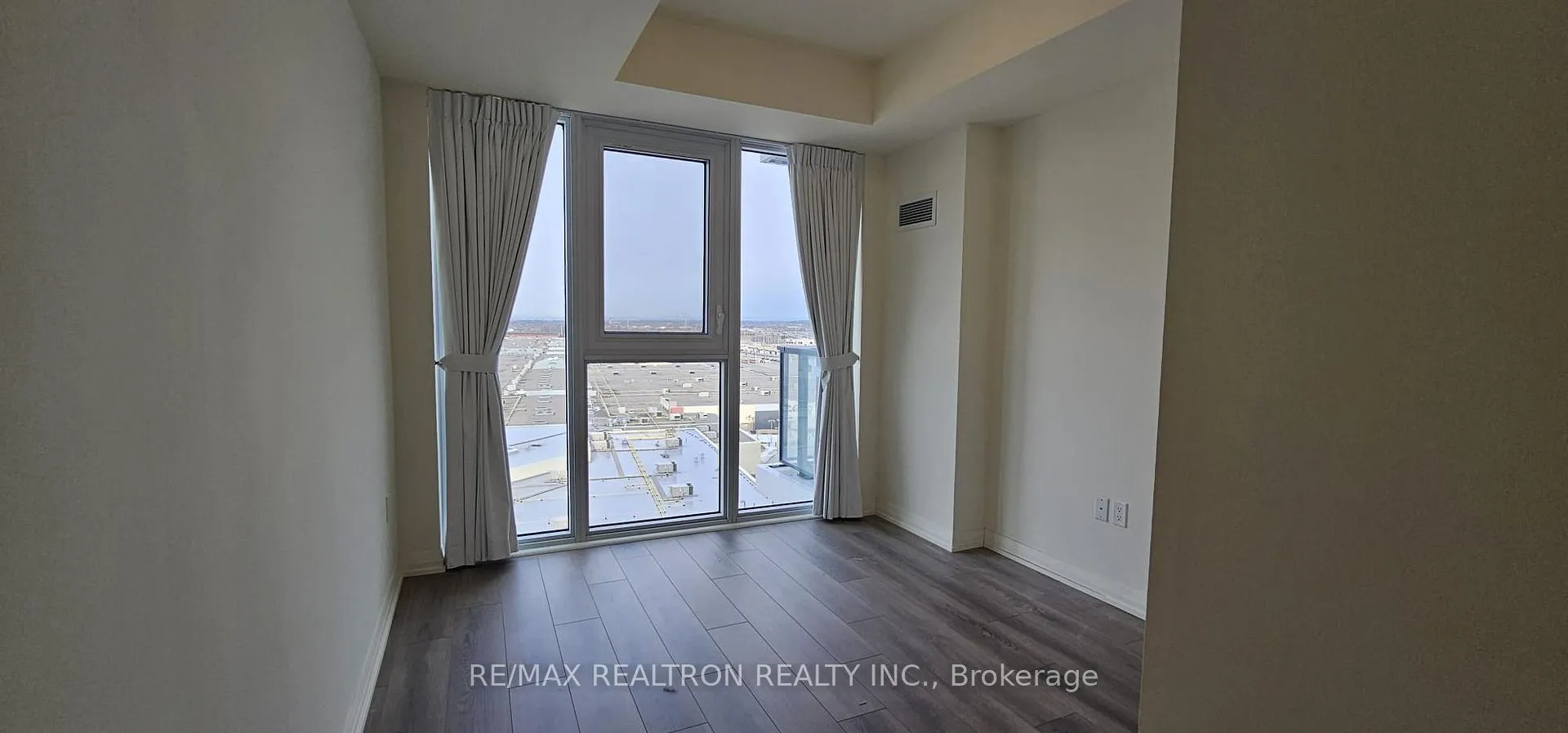 Photo 17 of Unit 1020, 9000 Jane Street, Vaughan, Concord — HOMEH