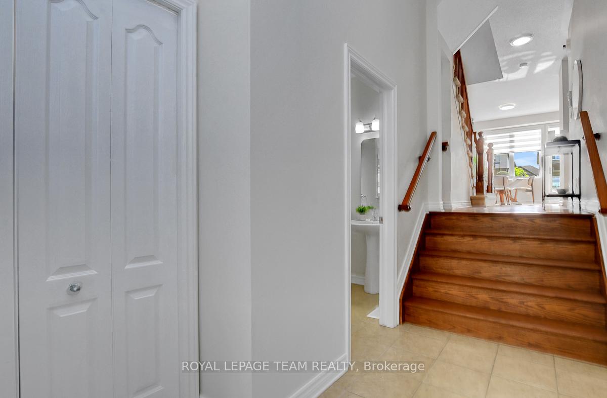 Photo 3 of 318 Kippen Place, Ottawa, Barrhaven - Heritage Park — HOMEH