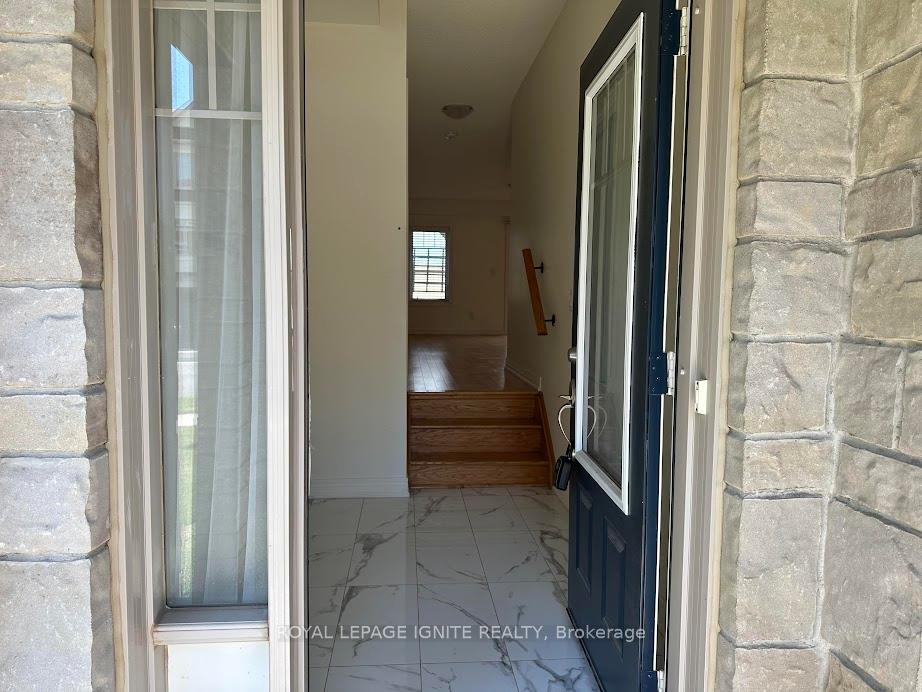 Photo 3 of 3850 Tufgar Crescent, Burlington, Alton — HOMEH