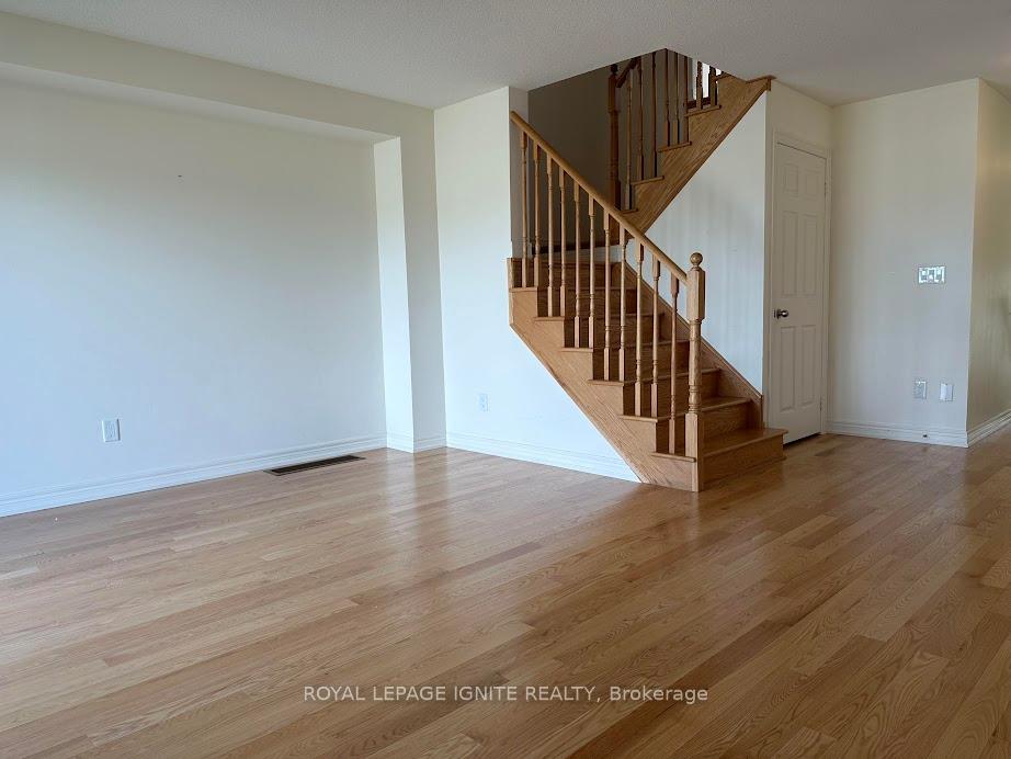 Photo 12 of 3850 Tufgar Crescent, Burlington, Alton — HOMEH