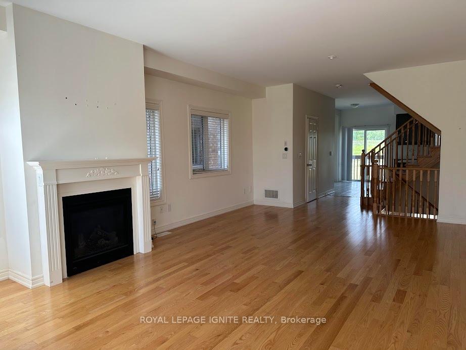 Photo 13 of 3850 Tufgar Crescent, Burlington, Alton — HOMEH