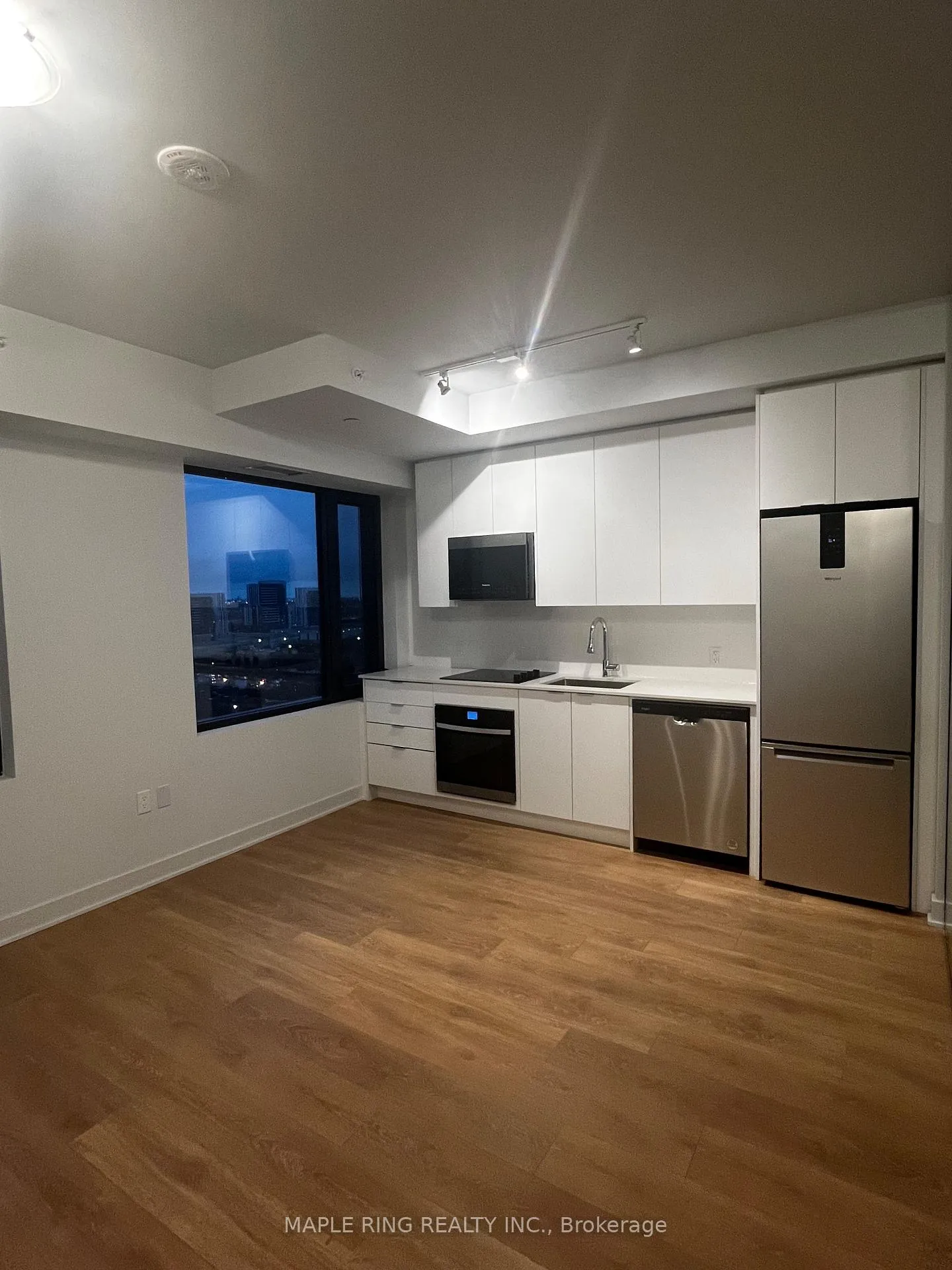 Photo 2 of Unit 1308, 2920 Hwy 7, Vaughan, Vaughan Corporate Centre — HOMEH