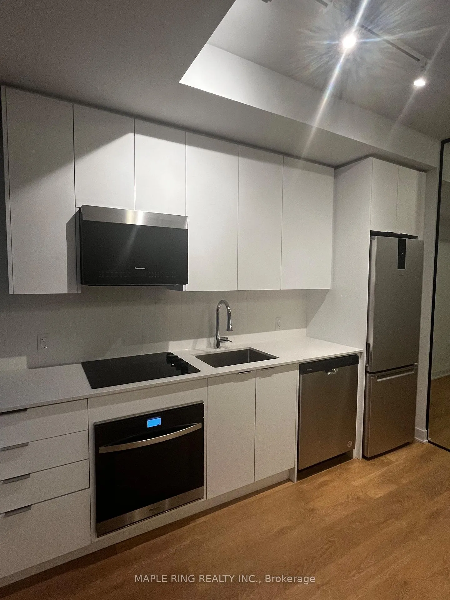 Photo 3 of Unit 1308, 2920 Hwy 7, Vaughan, Vaughan Corporate Centre — HOMEH
