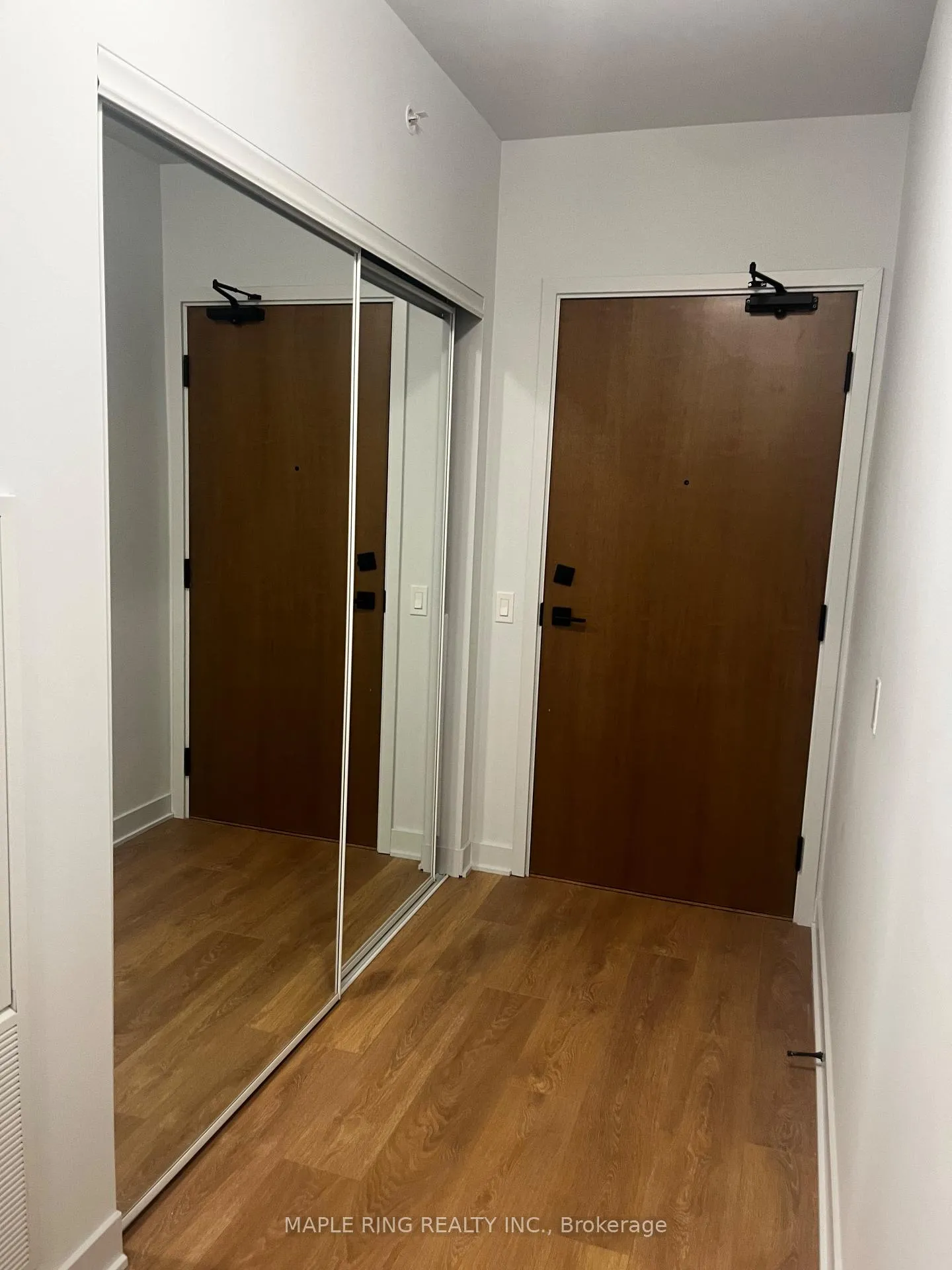 Photo 6 of Unit 1308, 2920 Hwy 7, Vaughan, Vaughan Corporate Centre — HOMEH