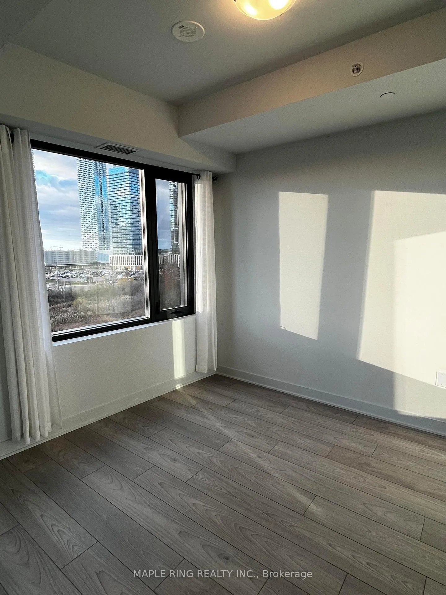 Photo 6 of Unit 612, 2920 Hwy 7, Vaughan, Vaughan Corporate Centre — HOMEH