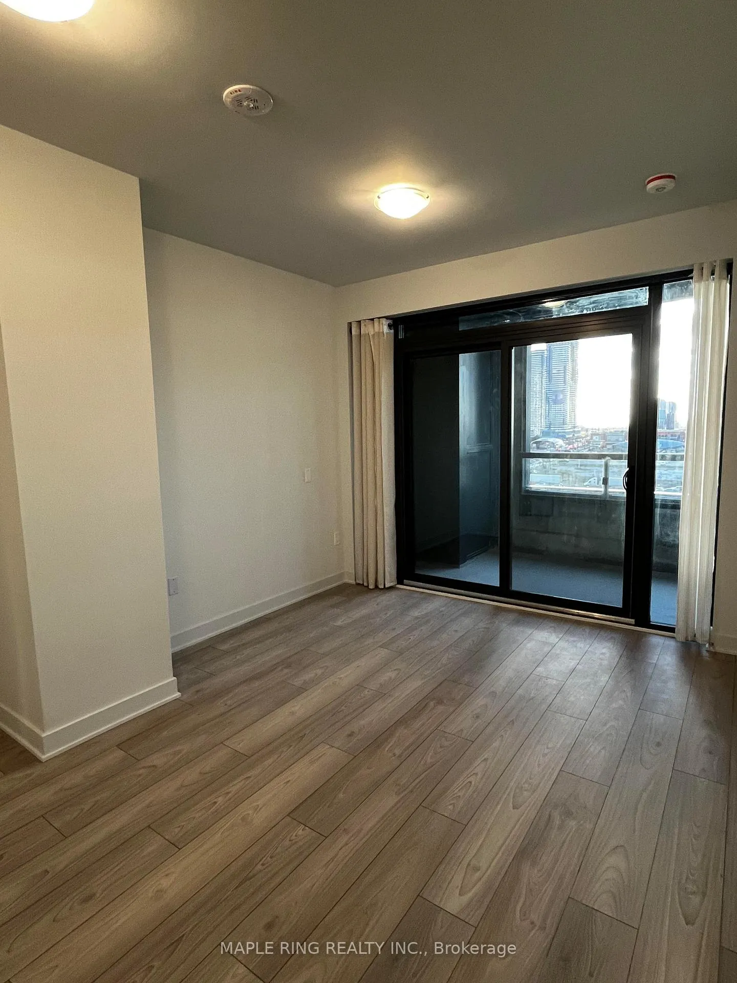 Photo 9 of Unit 612, 2920 Hwy 7, Vaughan, Vaughan Corporate Centre — HOMEH