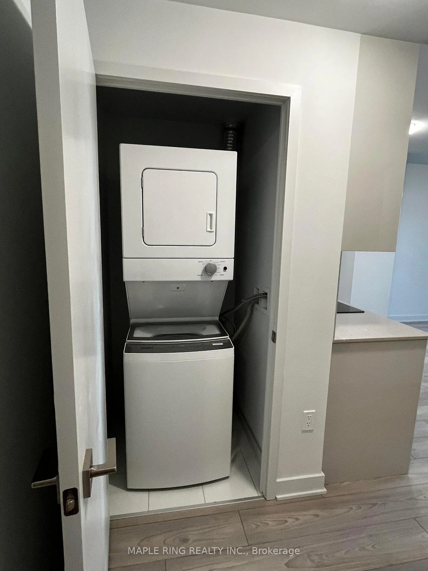Photo 14 of Unit 612, 2920 Hwy 7, Vaughan, Vaughan Corporate Centre — HOMEH