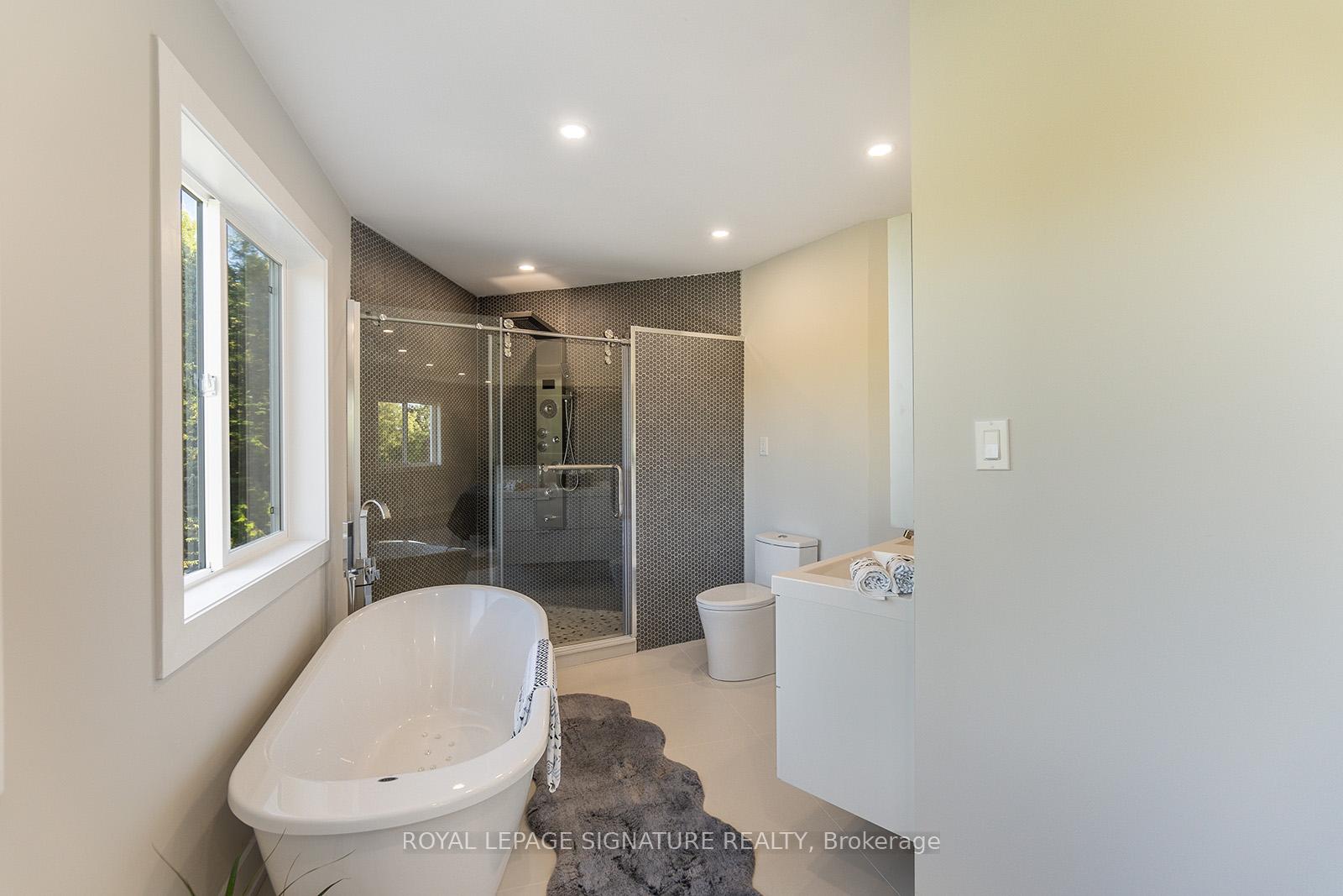 Photo 24 of 21375 Brock Road, Georgina, Pefferlaw — HOMEH