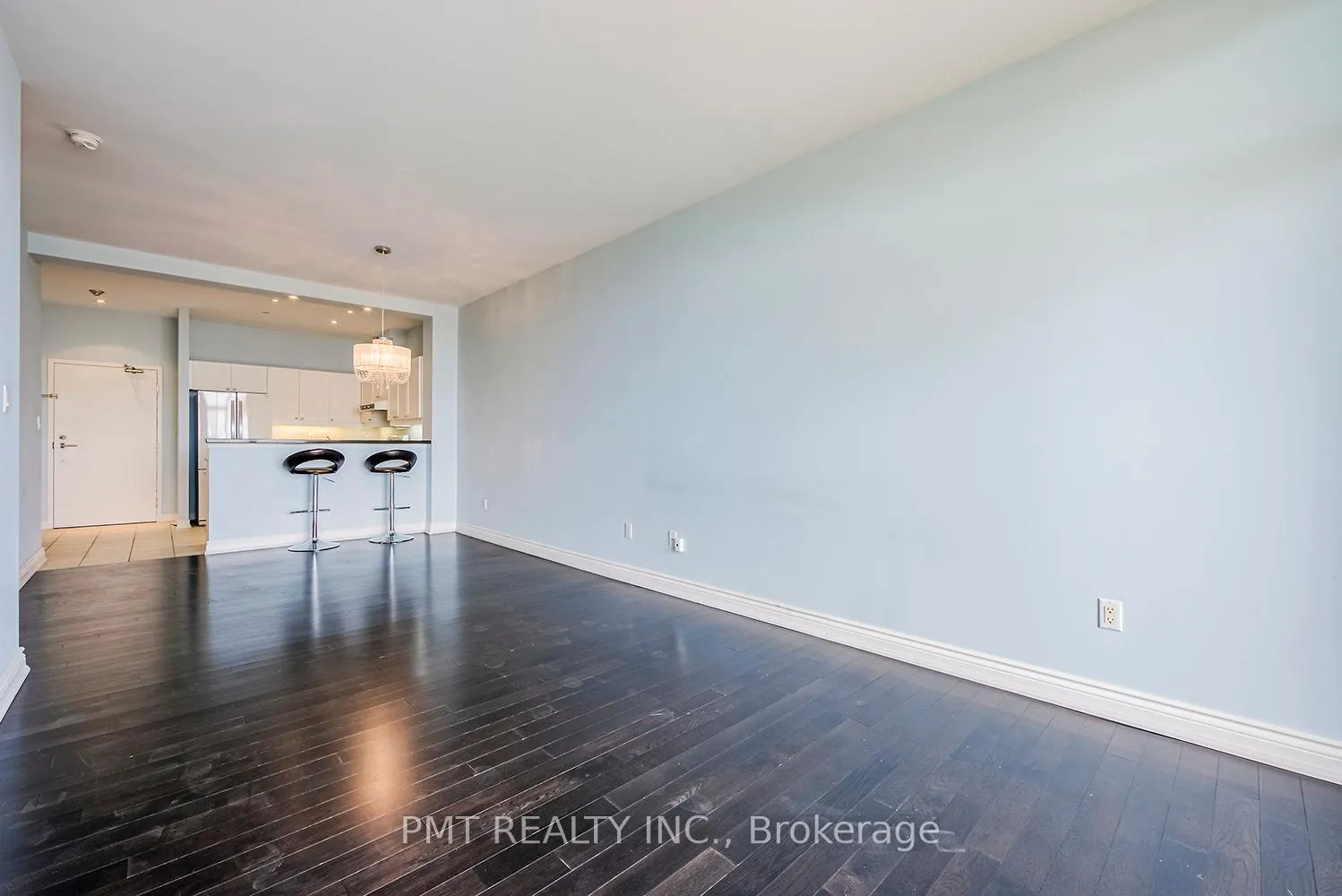 Photo 5 of Unit 606, 1 Leaside Park Drive, Toronto, Thorncliffe Park — HOMEH