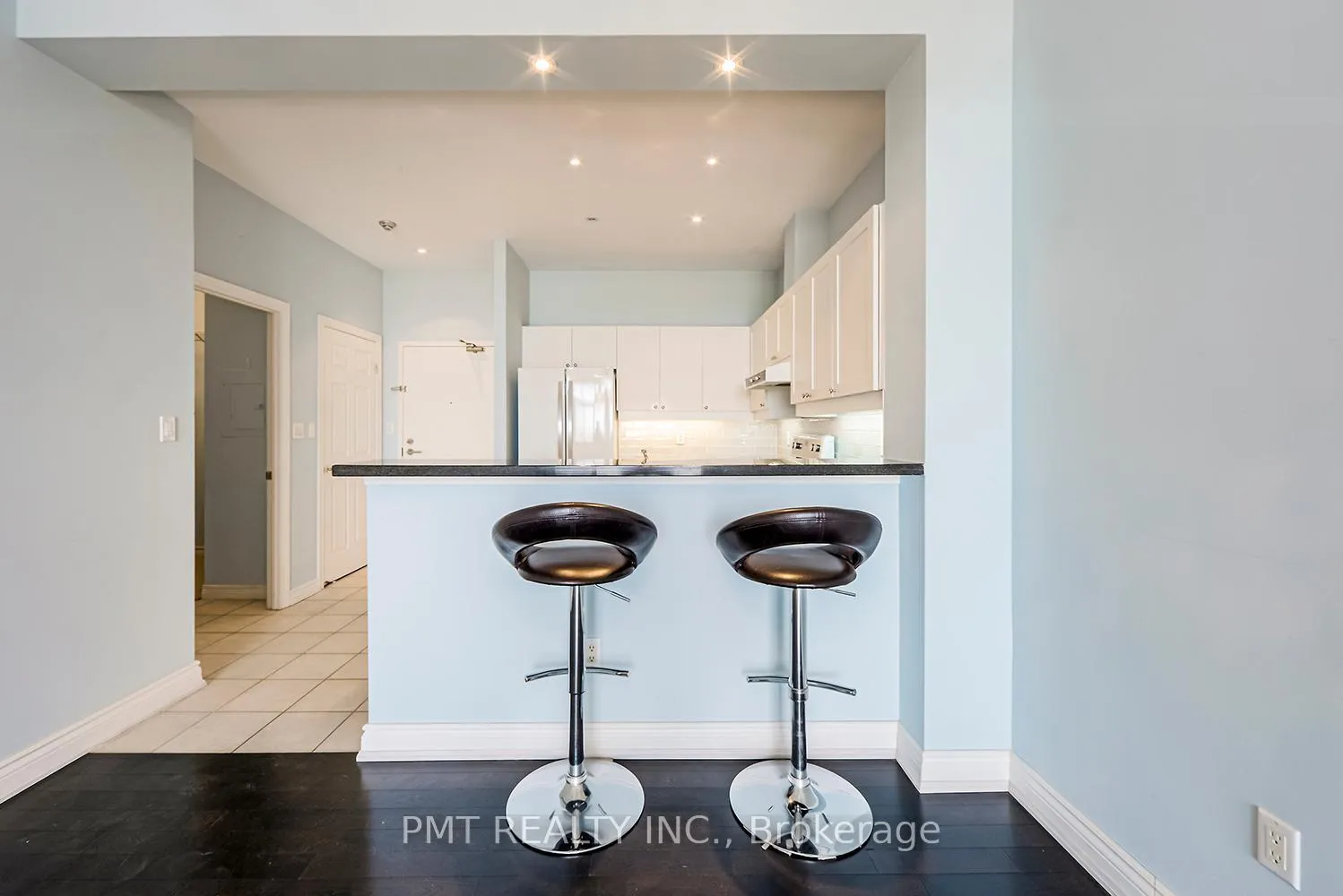 Photo 7 of Unit 606, 1 Leaside Park Drive, Toronto, Thorncliffe Park — HOMEH