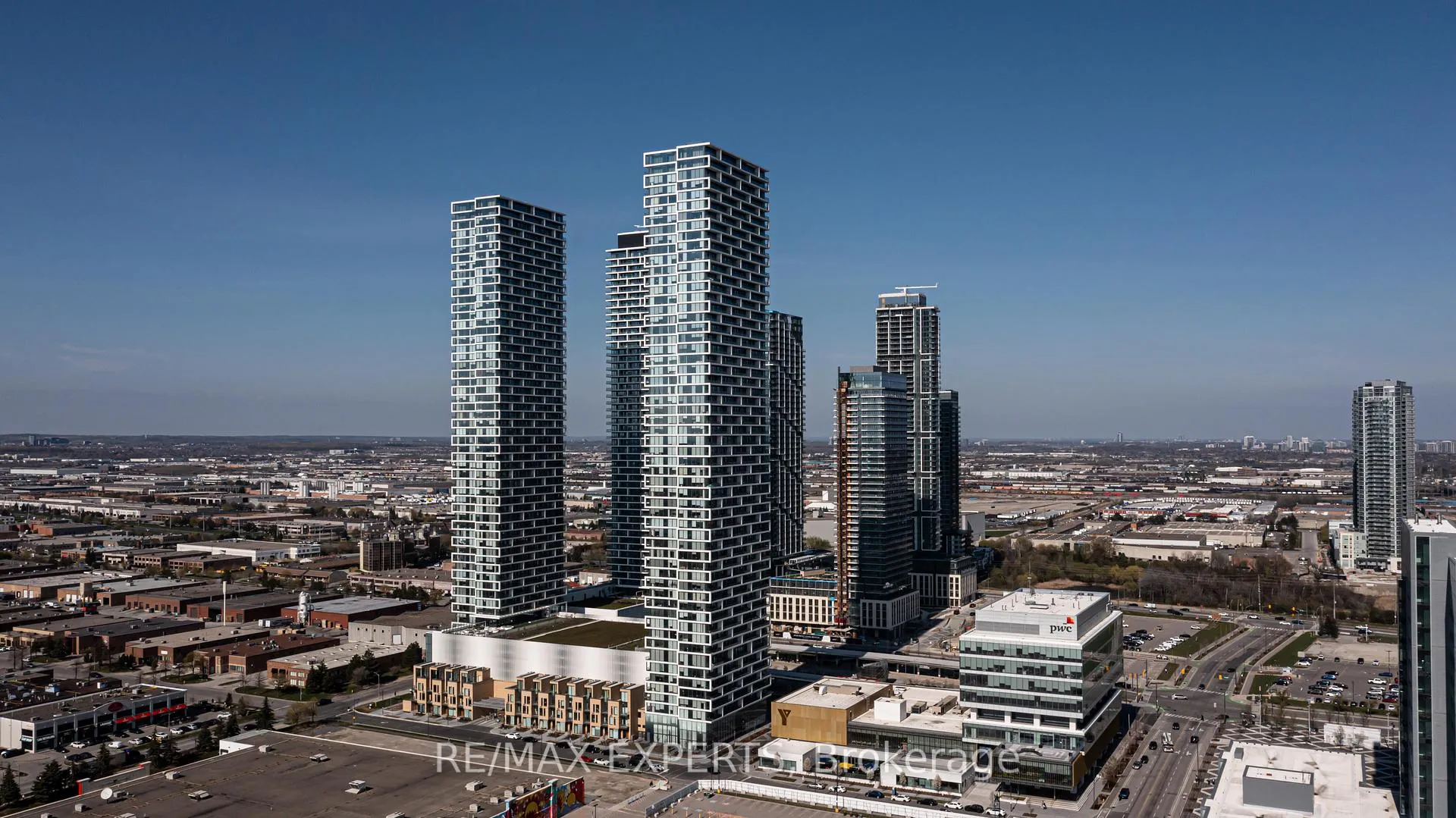 Photo 1 of Unit 901, 5 Buttermill Avenue, Vaughan, Concord — HOMEH