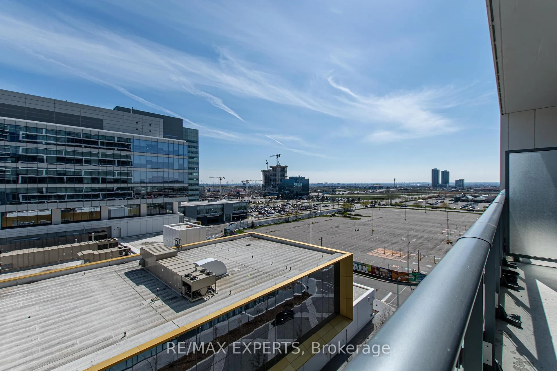 Photo 26 of Unit 901, 5 Buttermill Avenue, Vaughan, Concord — HOMEH