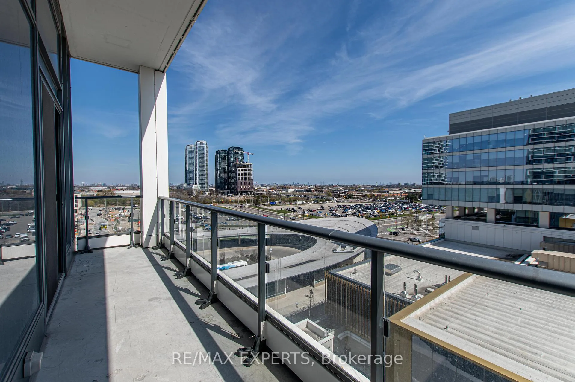 Photo 31 of Unit 901, 5 Buttermill Avenue, Vaughan, Concord — HOMEH