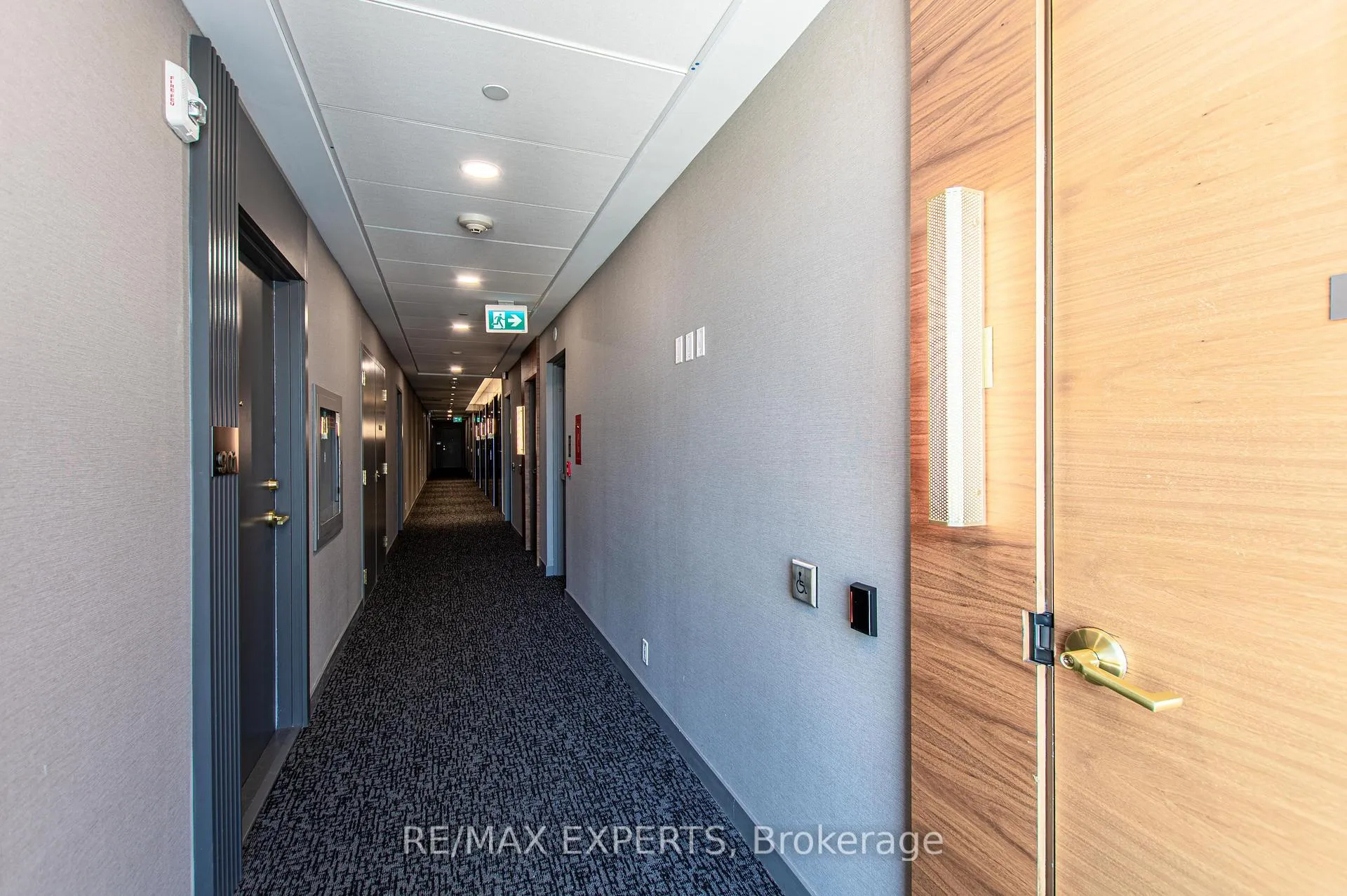 Photo 35 of Unit 901, 5 Buttermill Avenue, Vaughan, Concord — HOMEH