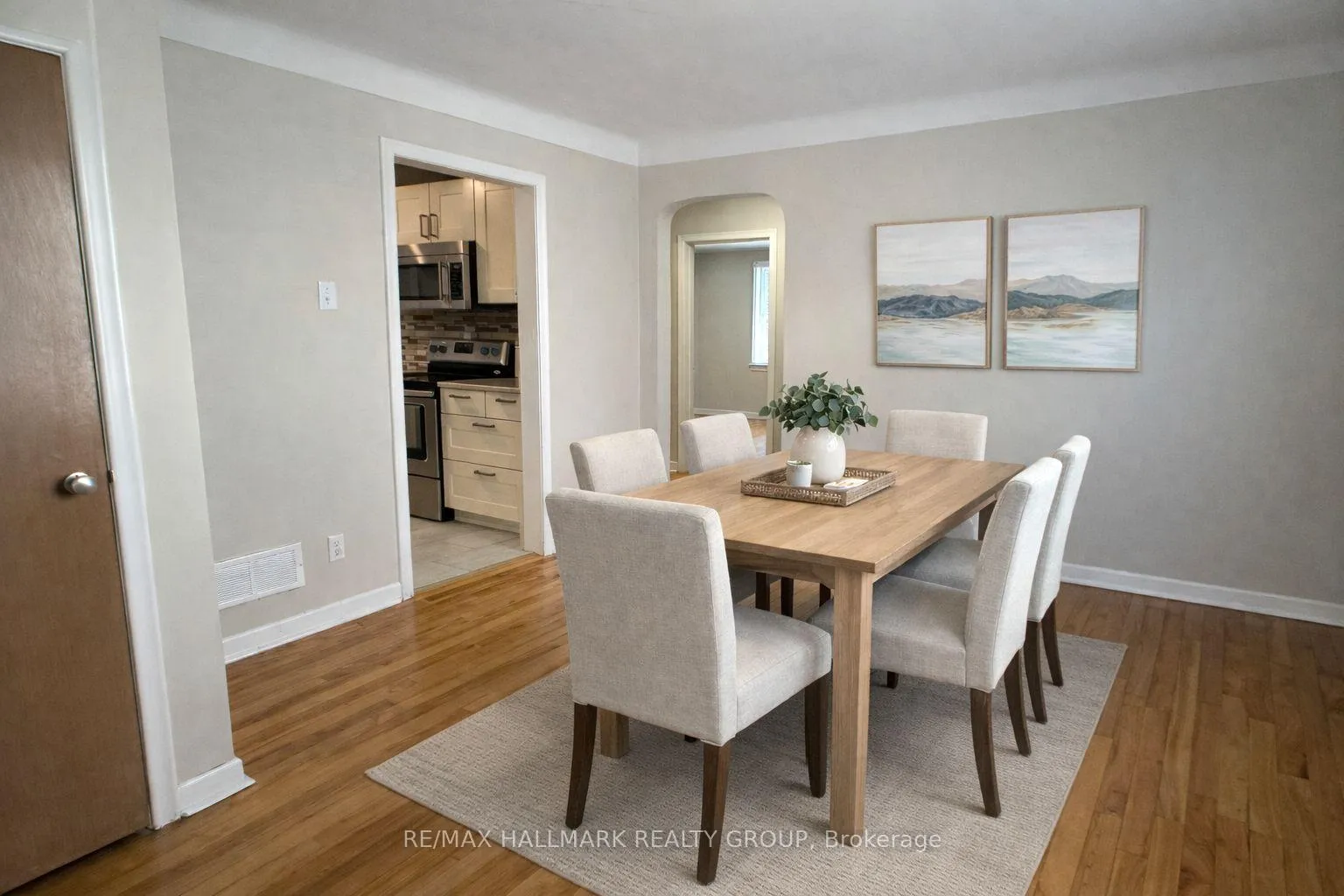 Photo 4 of Unit 1, 86 Gilchrist Avenue, Ottawa, Ottawa West — HOMEH